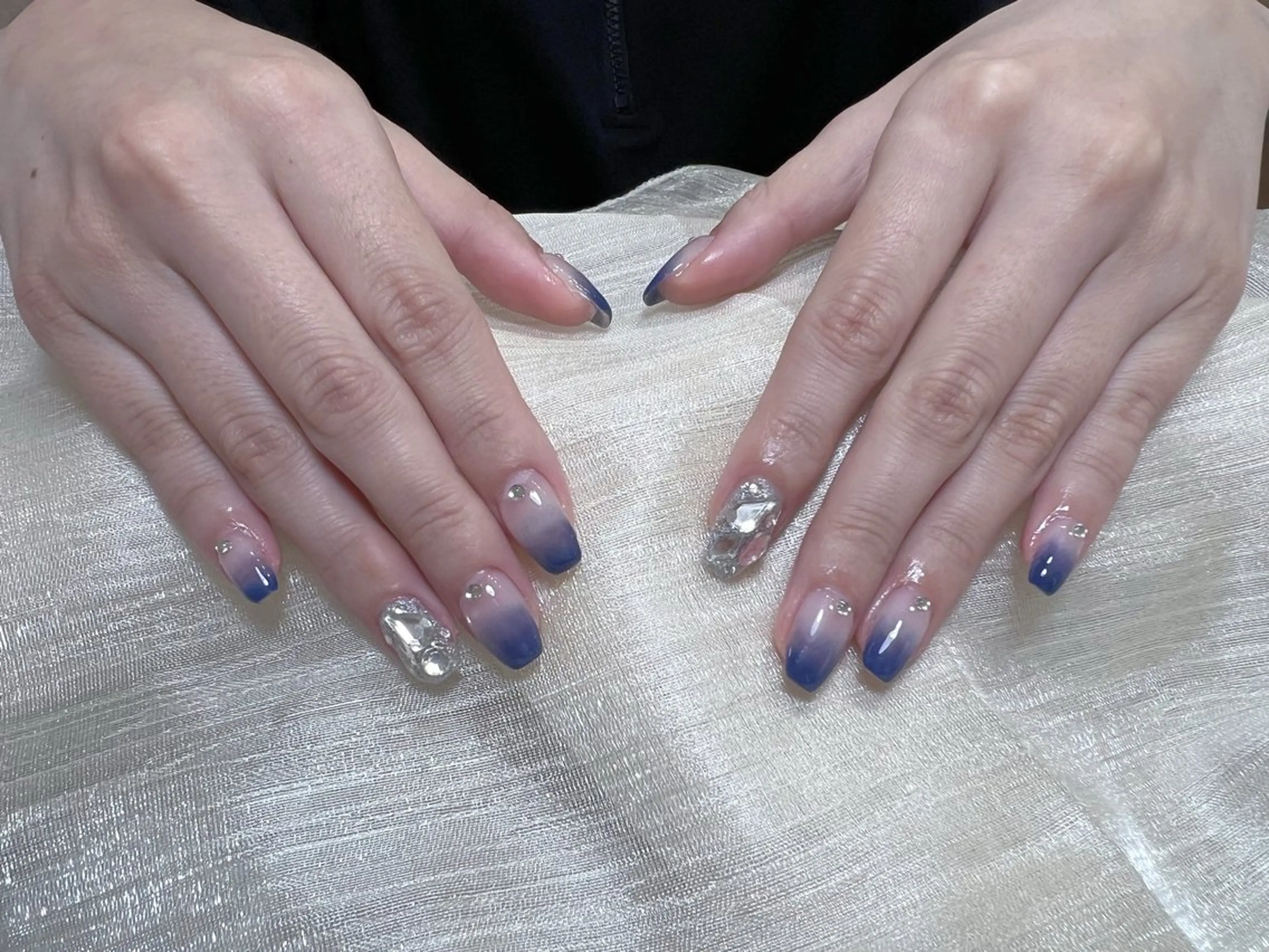 ネイル ストーンネイル ハンドネイル Jessica 119のネイルデザイン