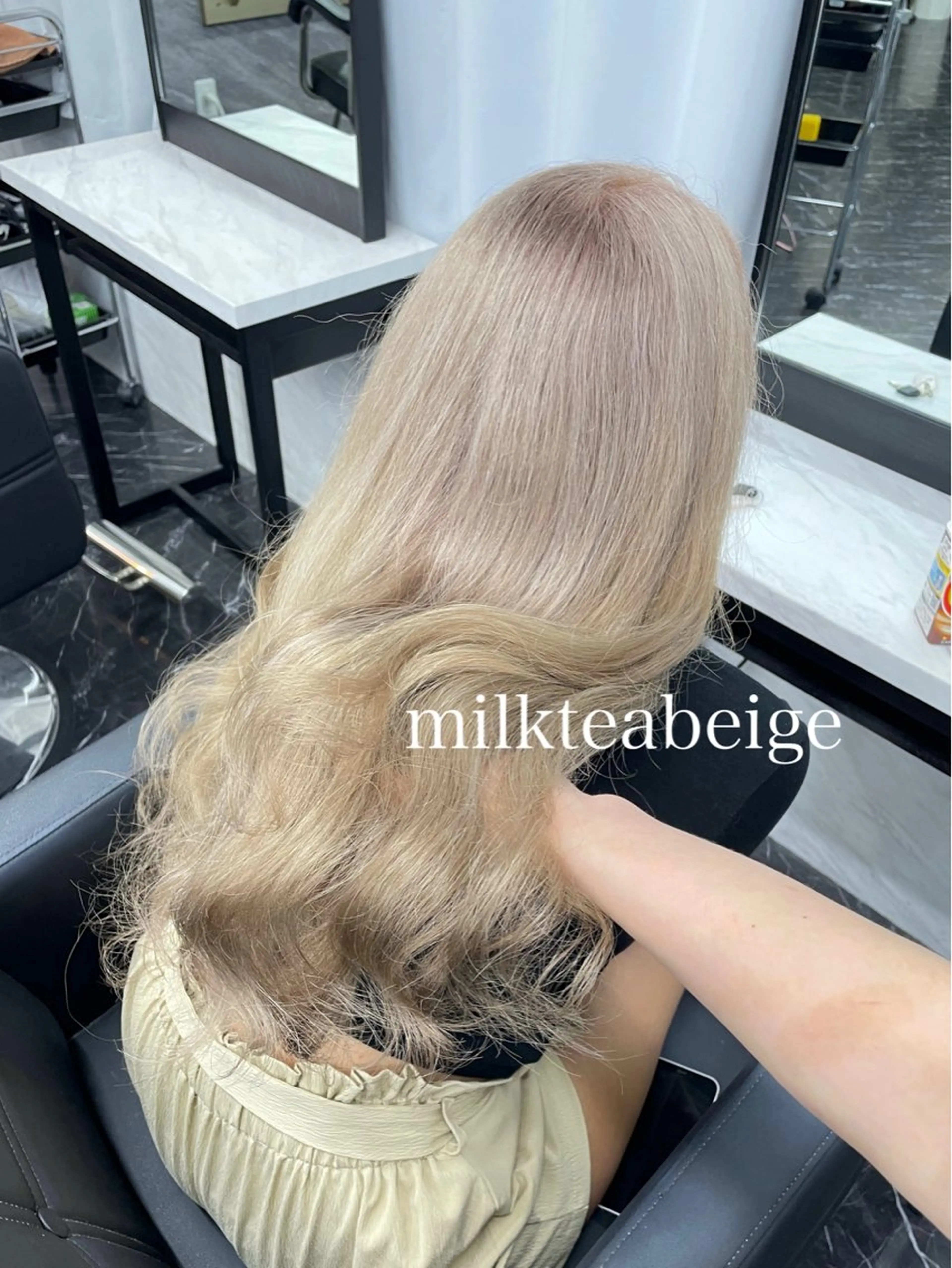 ロング カラー ヘアカラー エクステ エクステ🩵ブリーチ 韓国ヘア🩵KAEのヘアスタイル