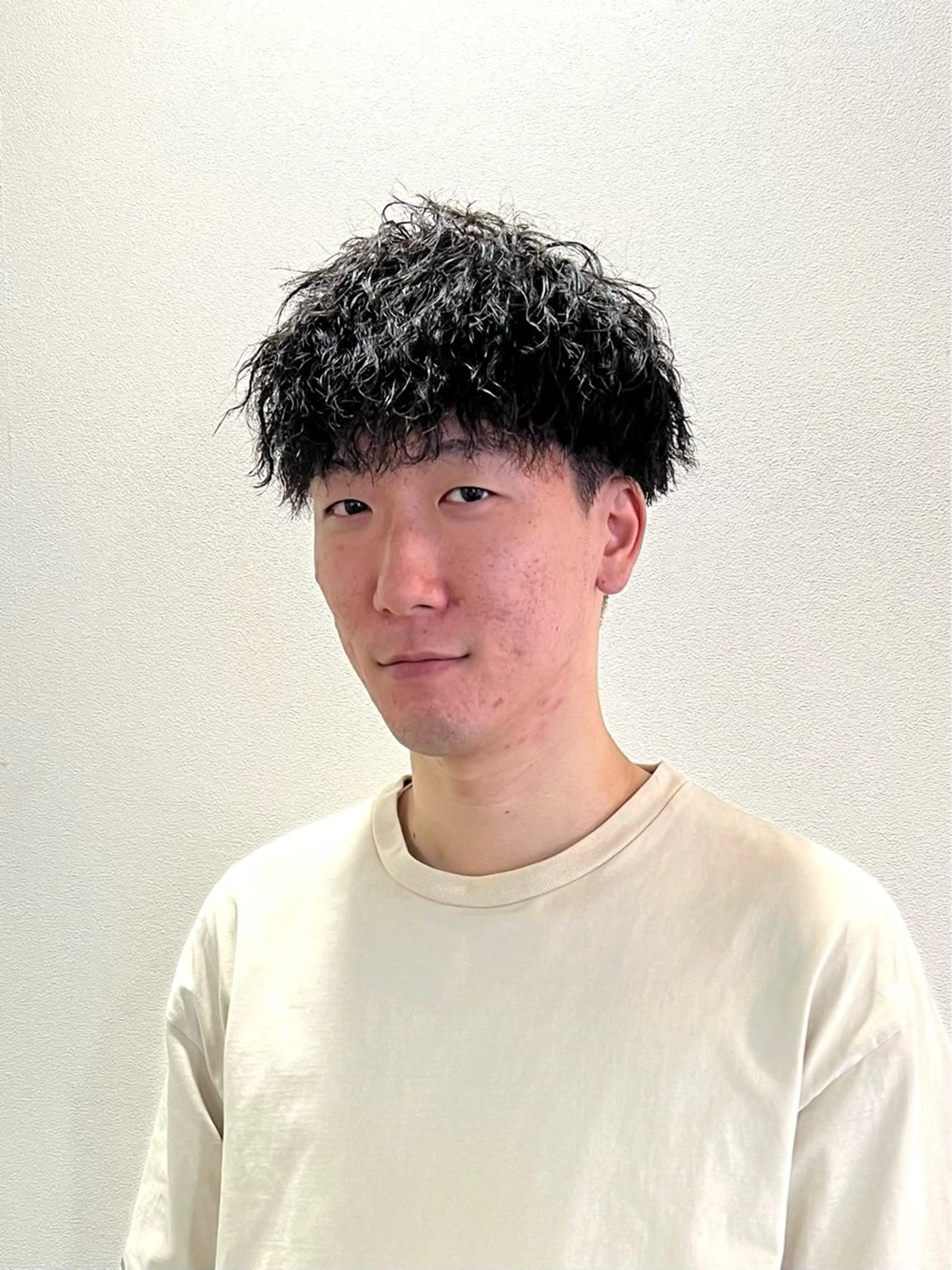 パーマ メンズ メンズハイライト マッシュ メンズパーマ メンズツイストパーマ ツイストスパイラルパーマ カット パーマ ツイストスパイラル/ メンズパーマ/ハルキのヘアスタイル
