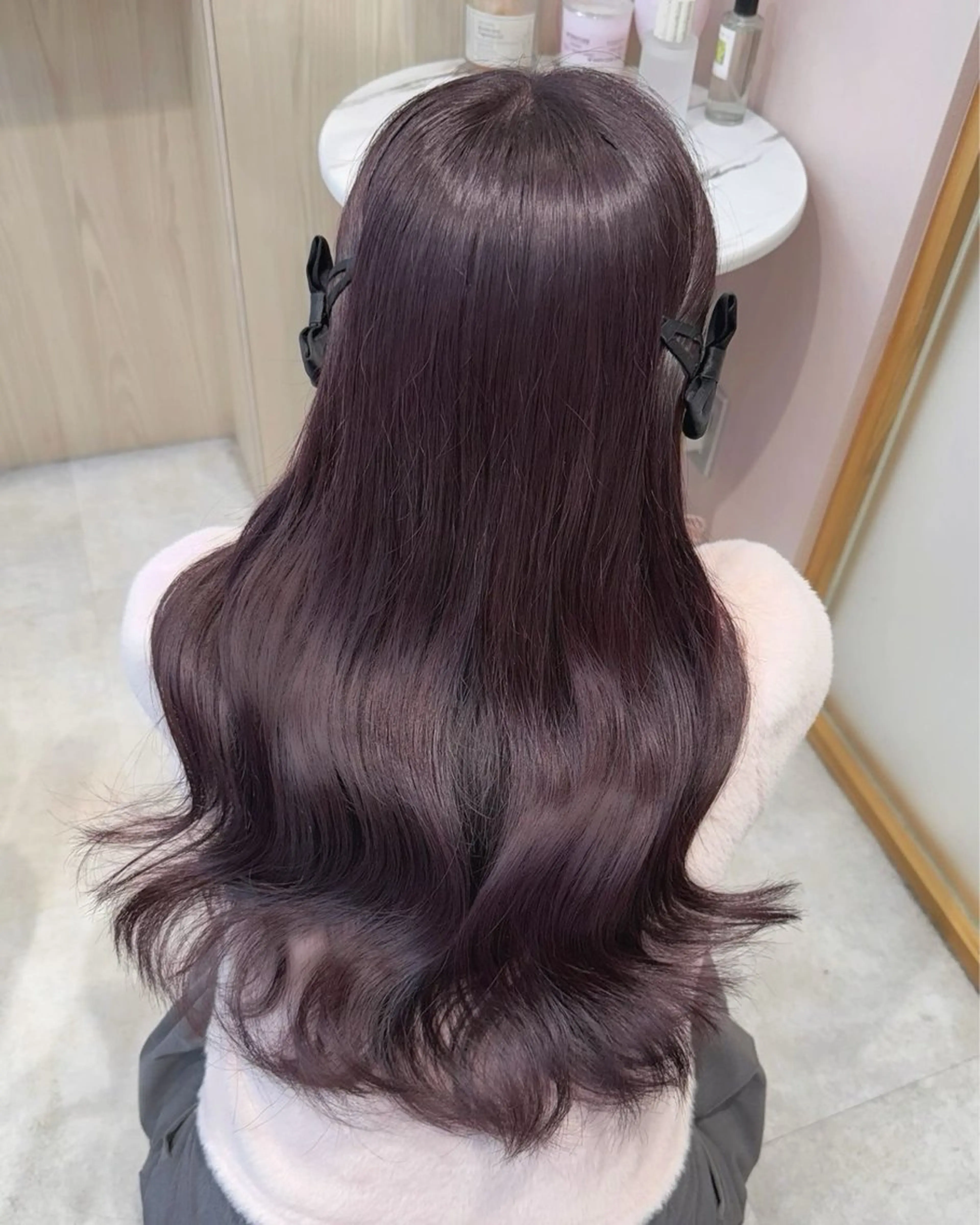 カラー ラベンダーカラー ヘアカラー 𩵋住 佳帆のヘアスタイル