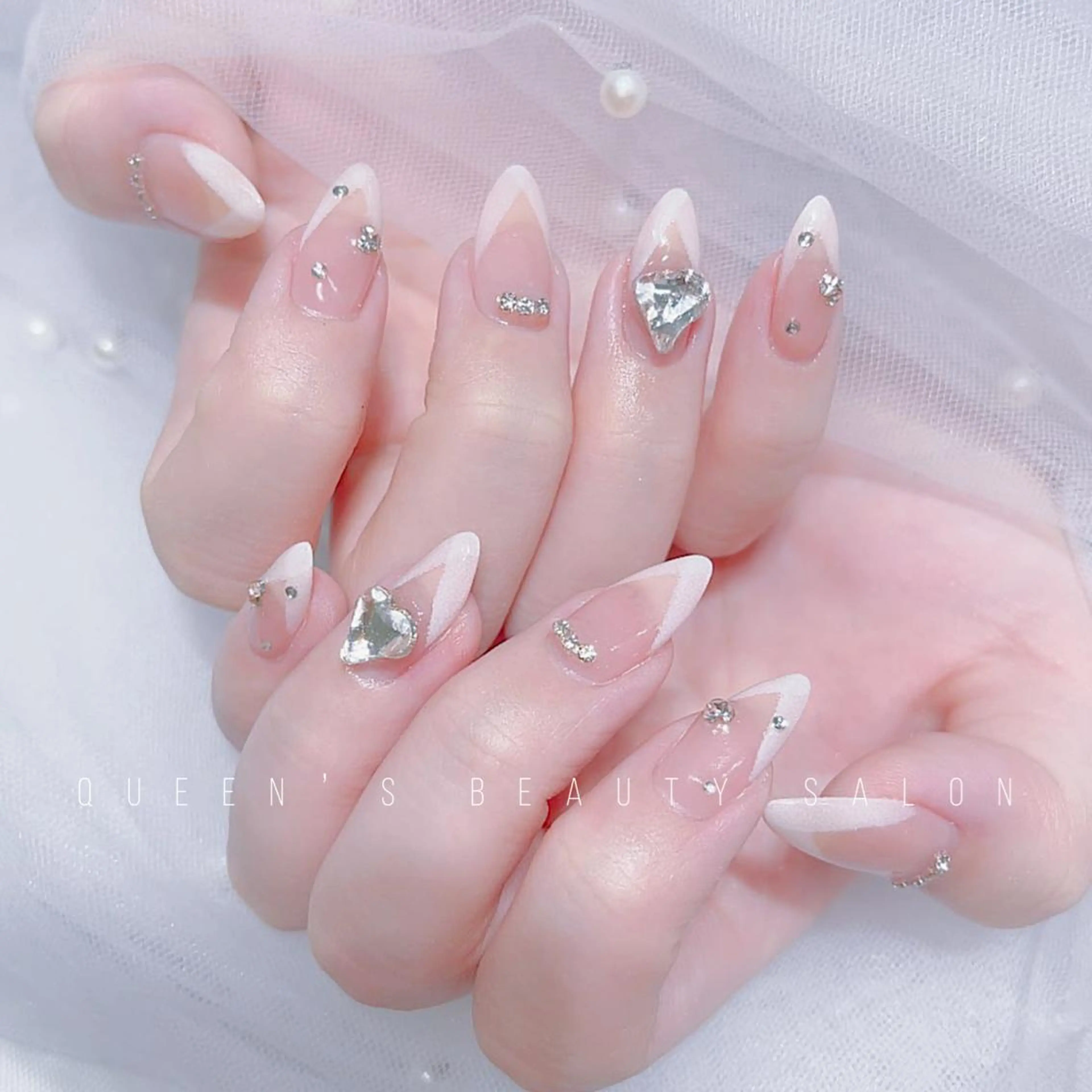 ネイル ハンドネイル Queens みなみのネイルデザイン