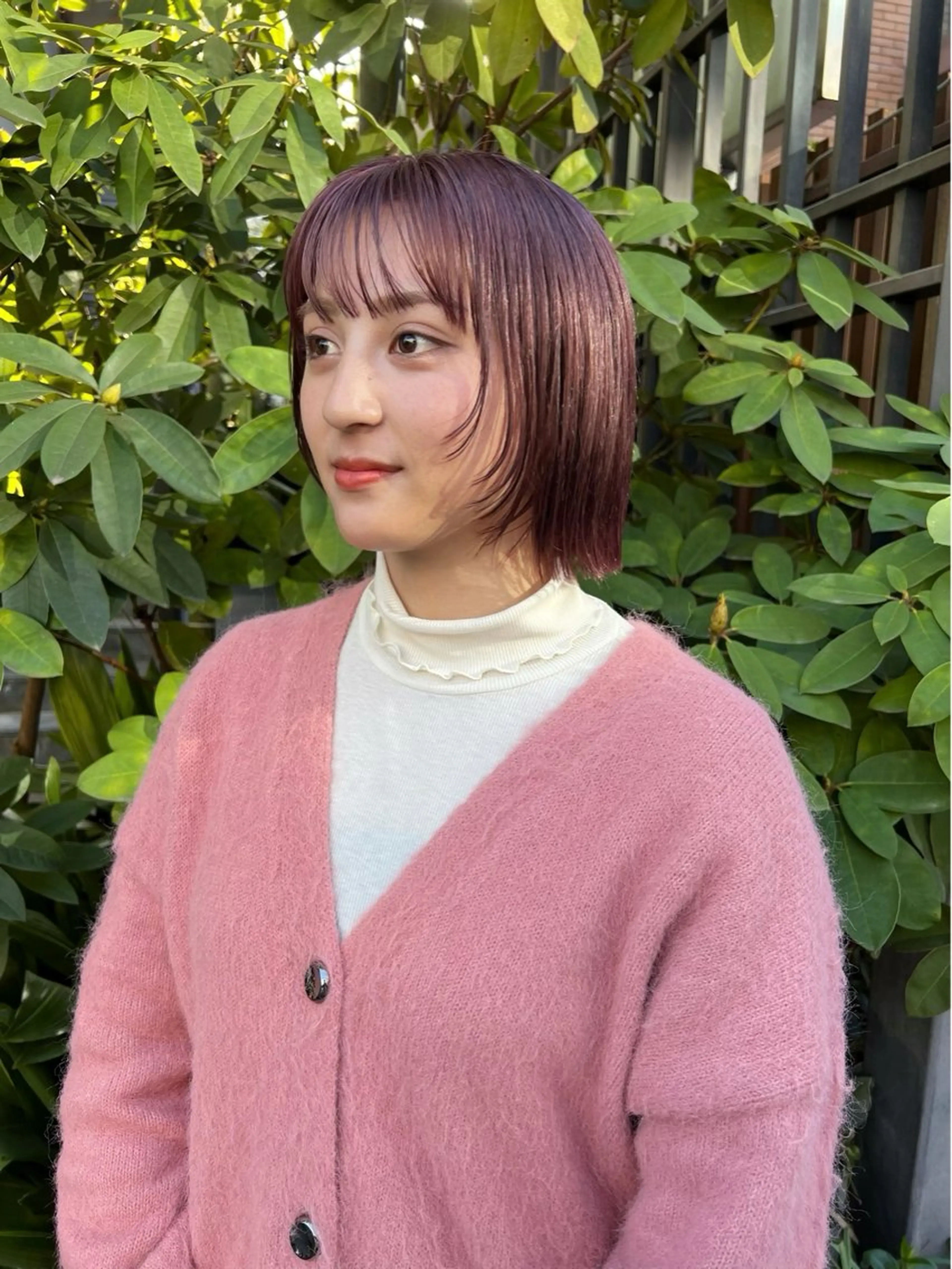 ショート カラー 切りっぱなしボブ ボブレイヤー ブリーチ ハイトーンカラー ラベンダーカラー カット ヘアカラー 🌱ぱつっと/ボブ 🌱のヘアスタイル