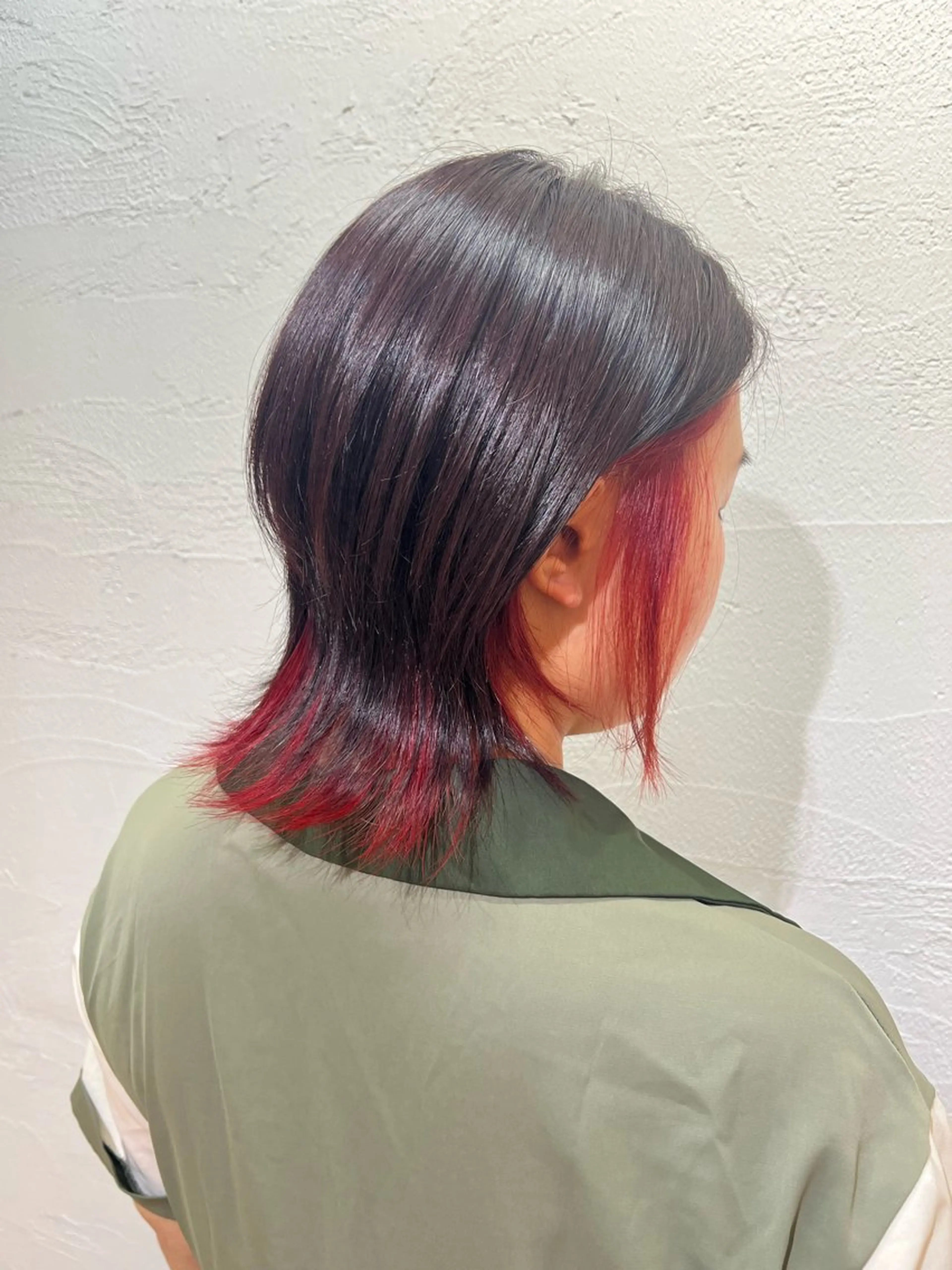 セミロング ウルフカット ヘアカラー トリートメント 髪質改善縮毛矯正× 艶髪カラー板垣智大のヘアスタイル