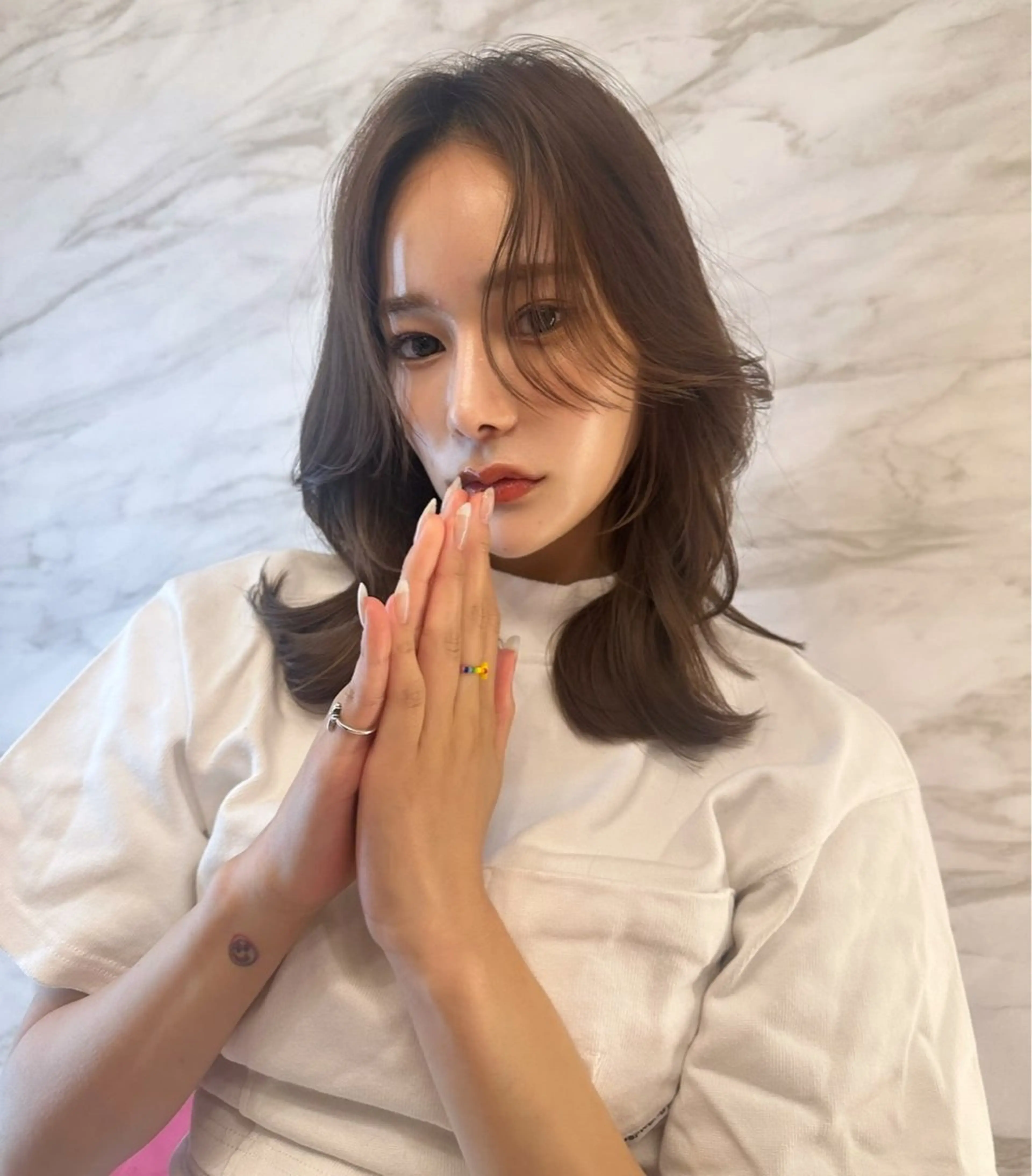 ミディアム くびれヘア 顔周りカット 韓国風ヘア 小顔カット カット ヘアカラー トリートメント ヘアセット 銀座副店長/レイヤー /韓国ヘア/髪質改善のヘアスタイル