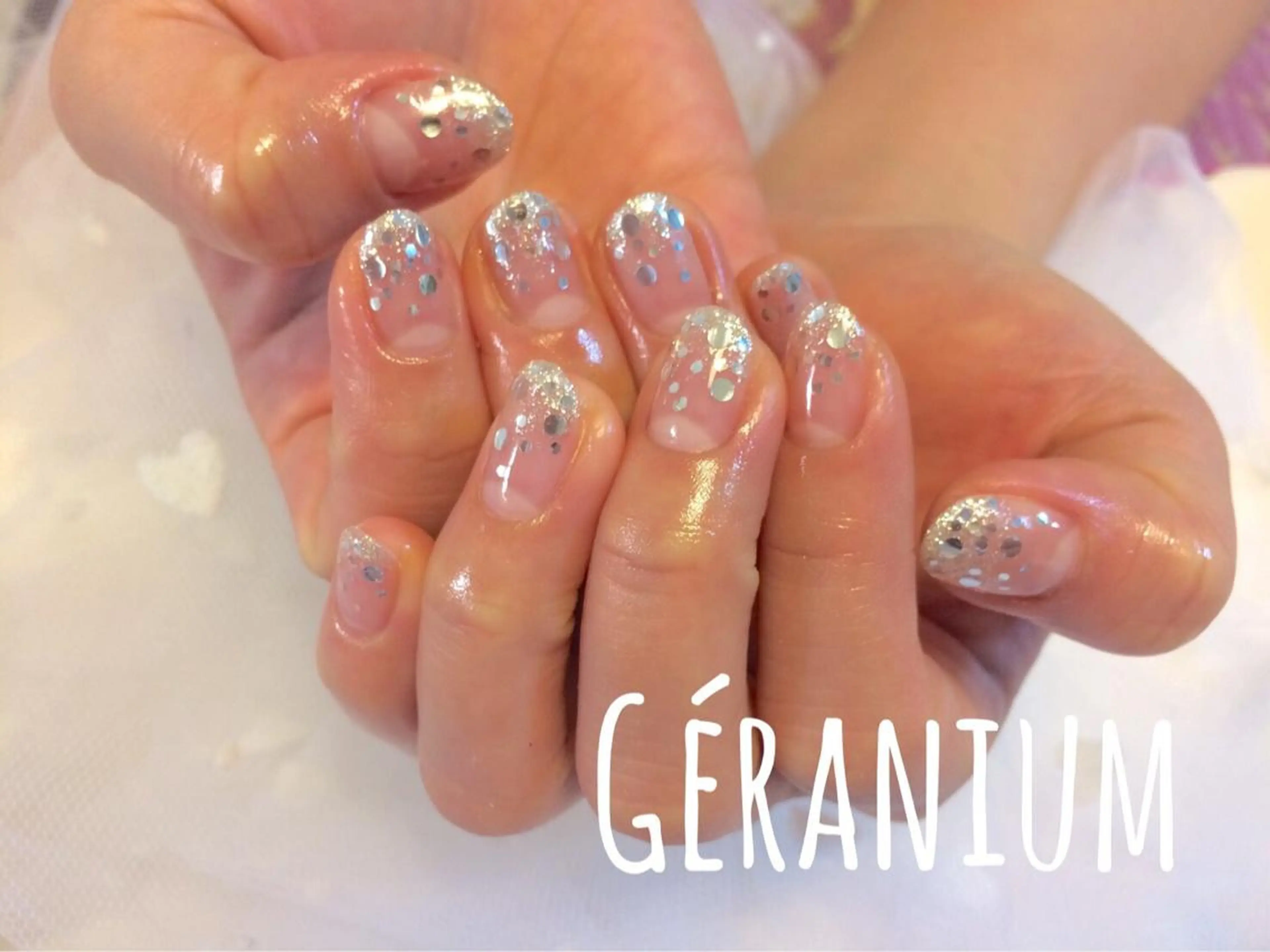 ネイル ホログラムネイル GéRanium Harukaのネイルデザイン