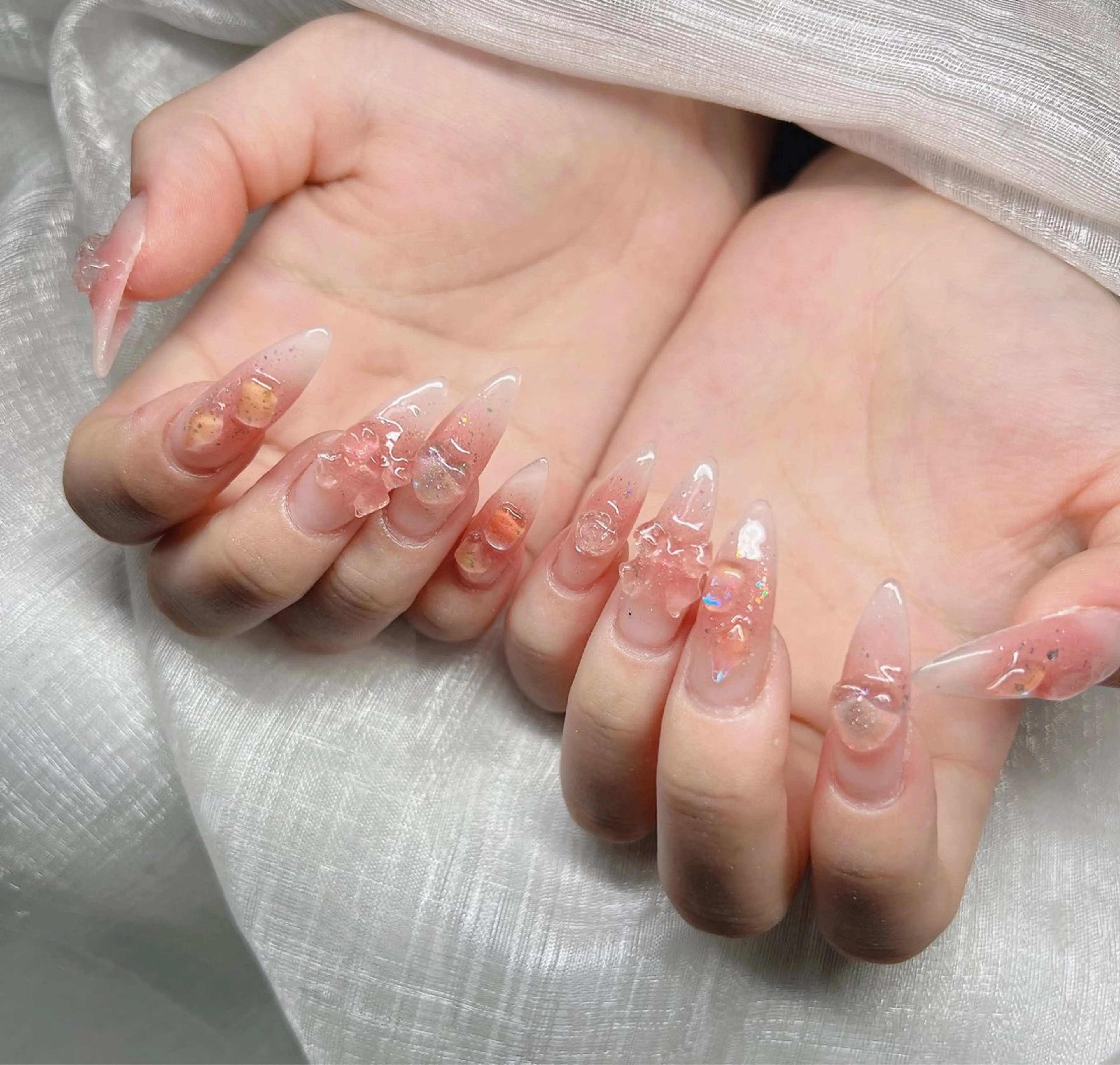 ネイル 長さ出し グラデーション キラキラネイル マグネットネイル ニュアンスネイル ハンドネイル Lee Nailsのネイルデザイン
