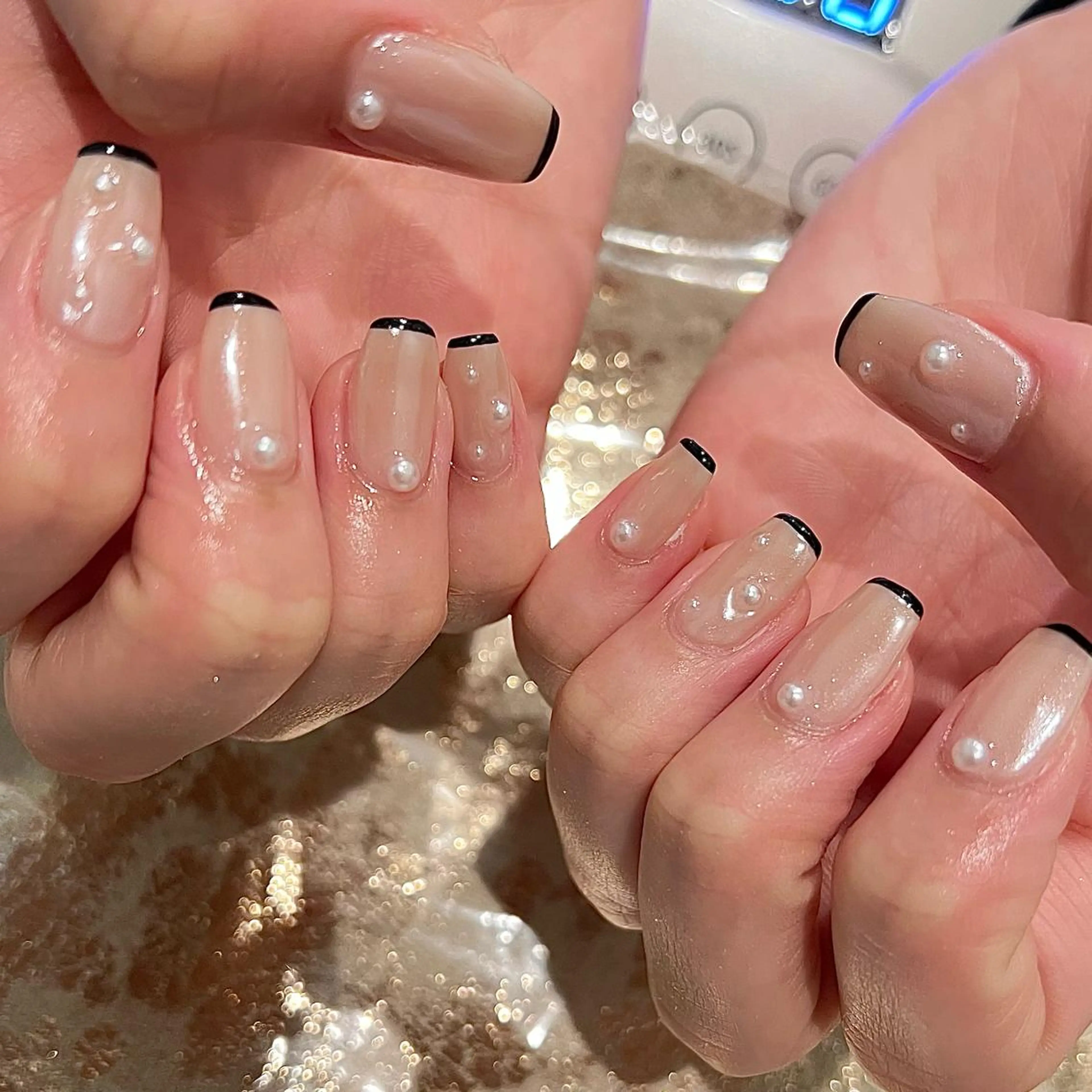 ミディアム ネイル フレンチネイル ミラーネイル ハンドネイル H🌺 NAILのネイルデザイン
