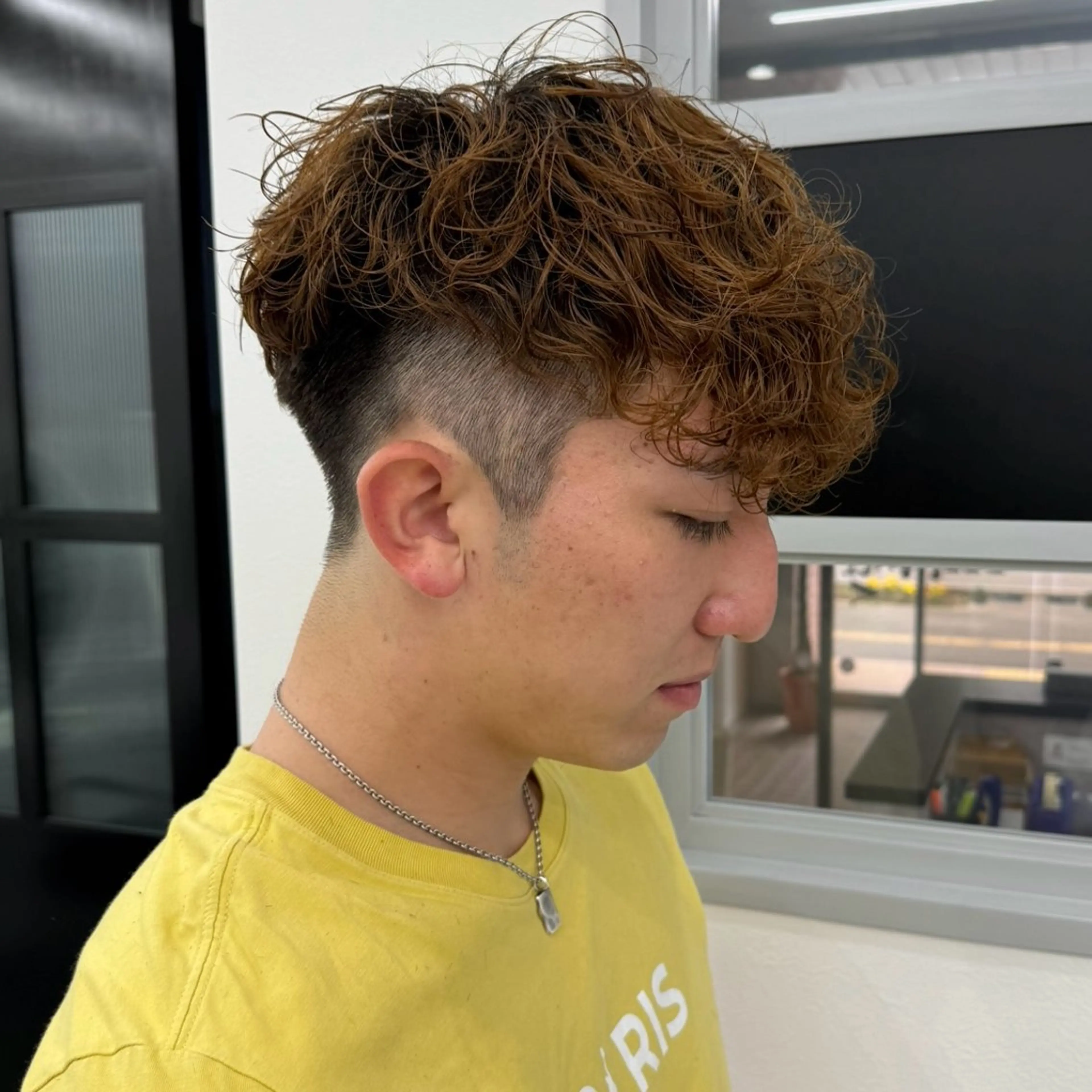 ショート カラー パーマ メンズ カット パーマ トリートメント 🔥札幌No.1🥇 パーマ特化美容師🔥のヘアスタイル