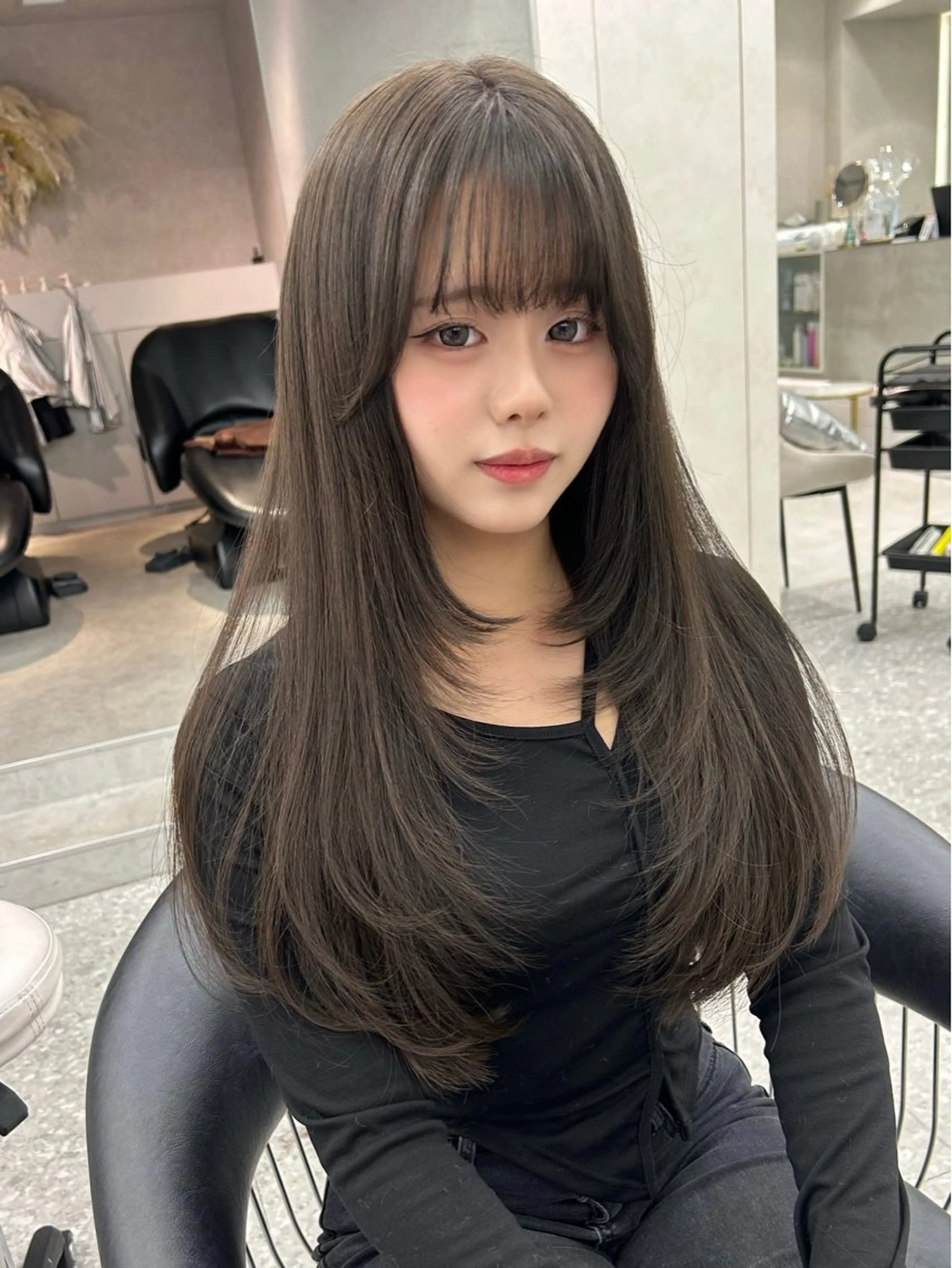 セミロング カラー ヘアアレンジ ヘアカラー トリートメント ふみか🎀 ベージュカラーのヘアスタイル