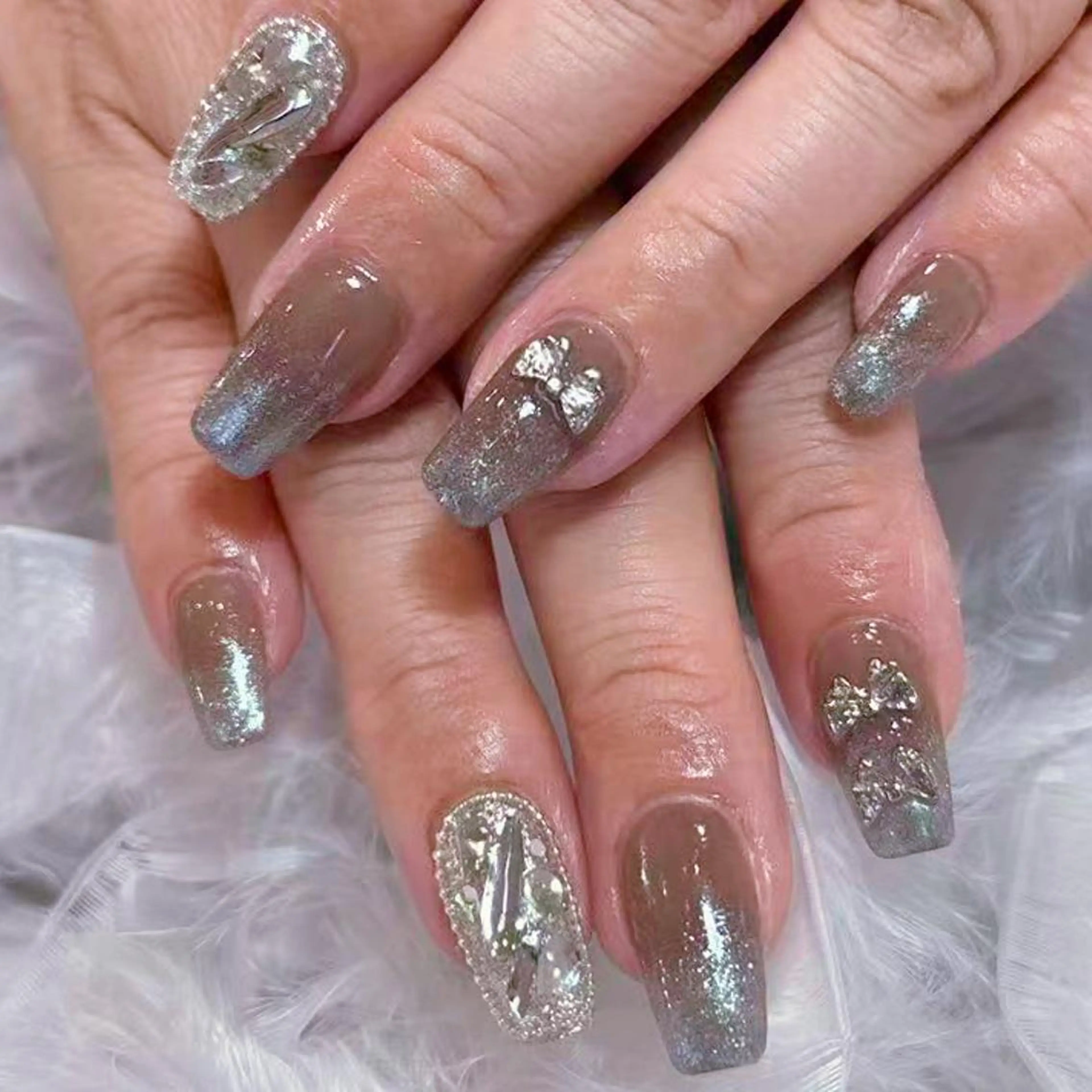 ネイル アートネイル オーロラネイル ガーリー キラキラネイル 韓国ネイル ハンドネイル DIAMOND Nail🥇のネイルデザイン