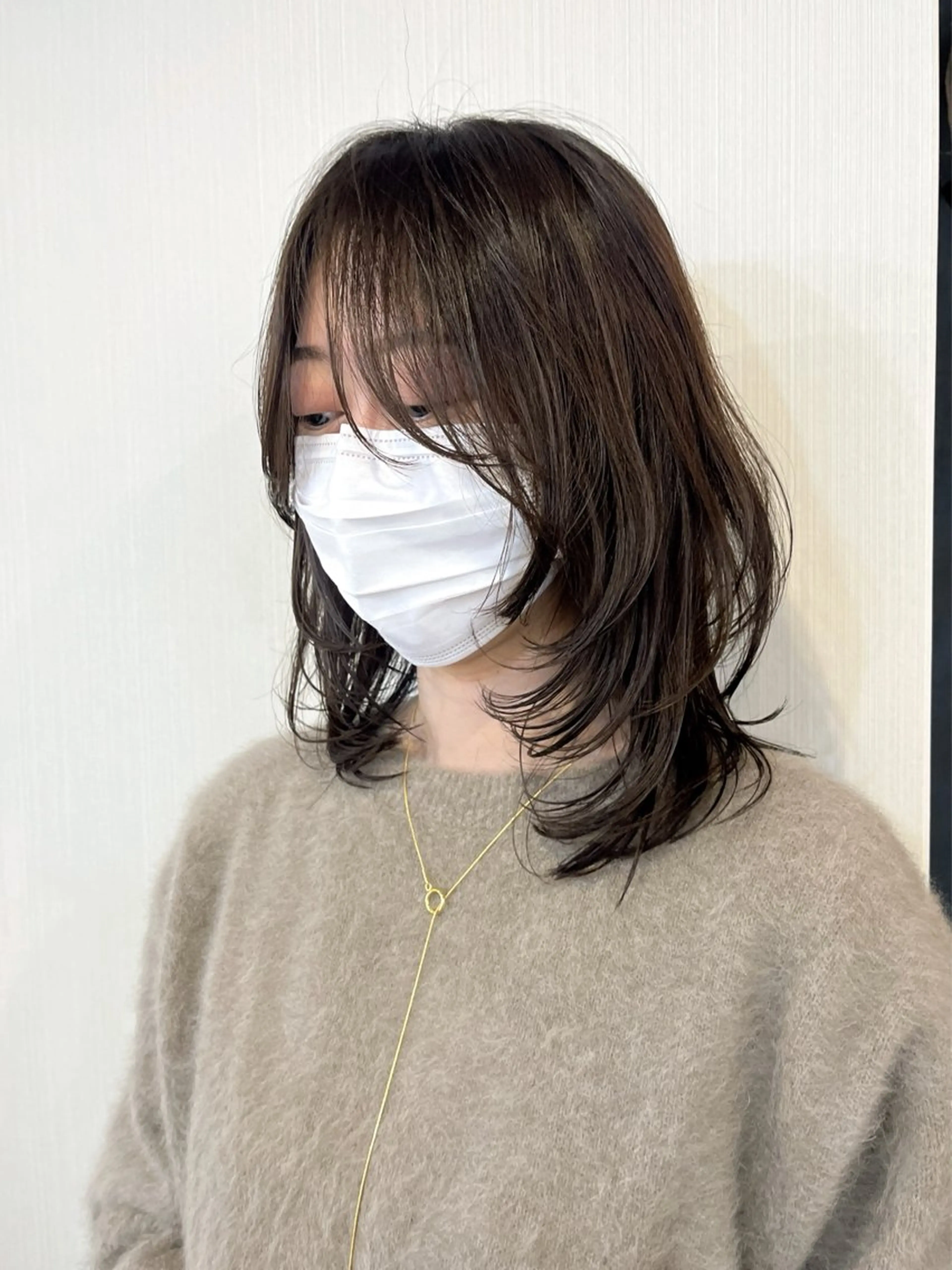 ミディアム カット 下石怜子/レイヤー カット/透明感カラーのヘアスタイル
