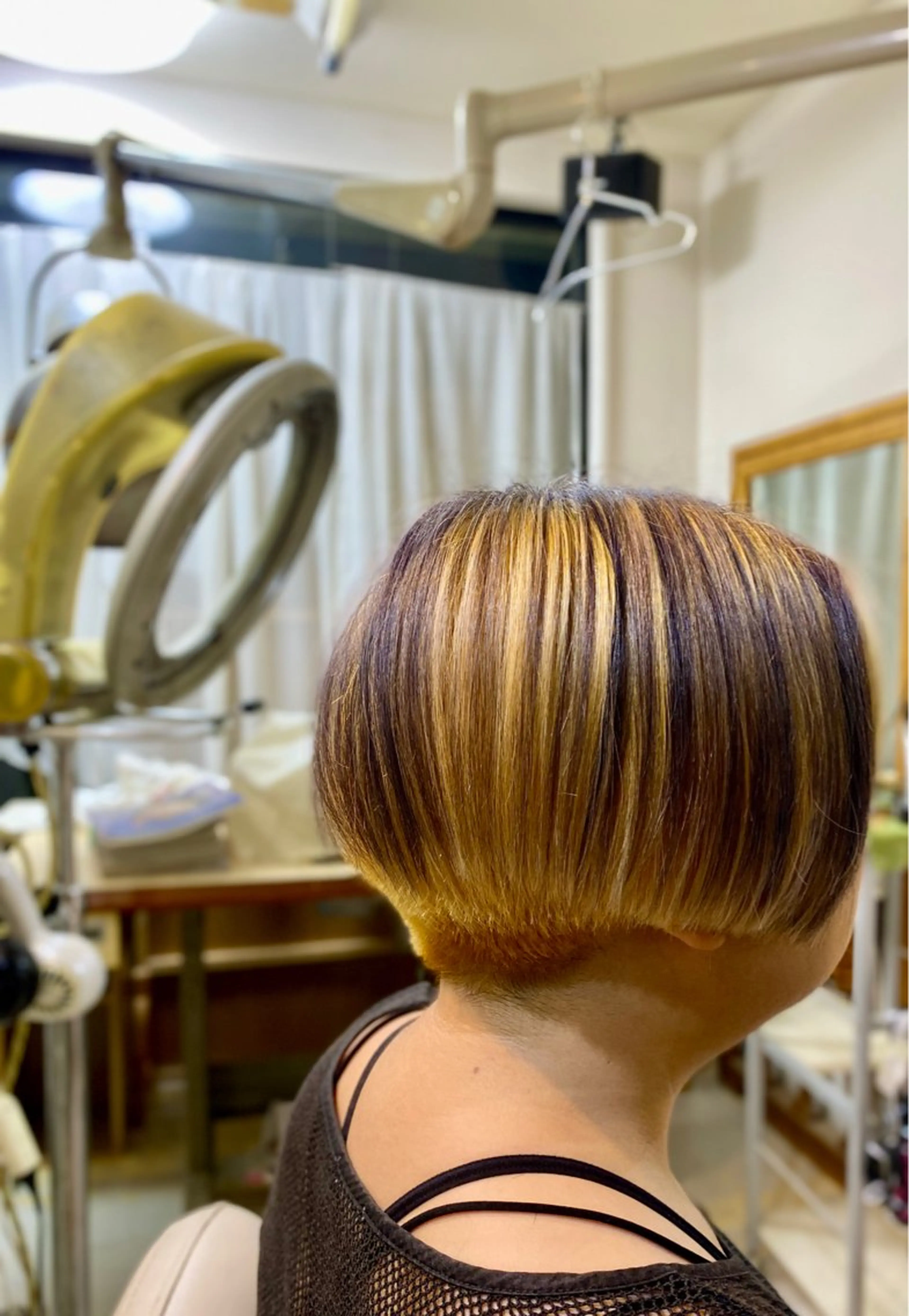 ショート カラー CRADLE Takeuchiのヘアスタイル