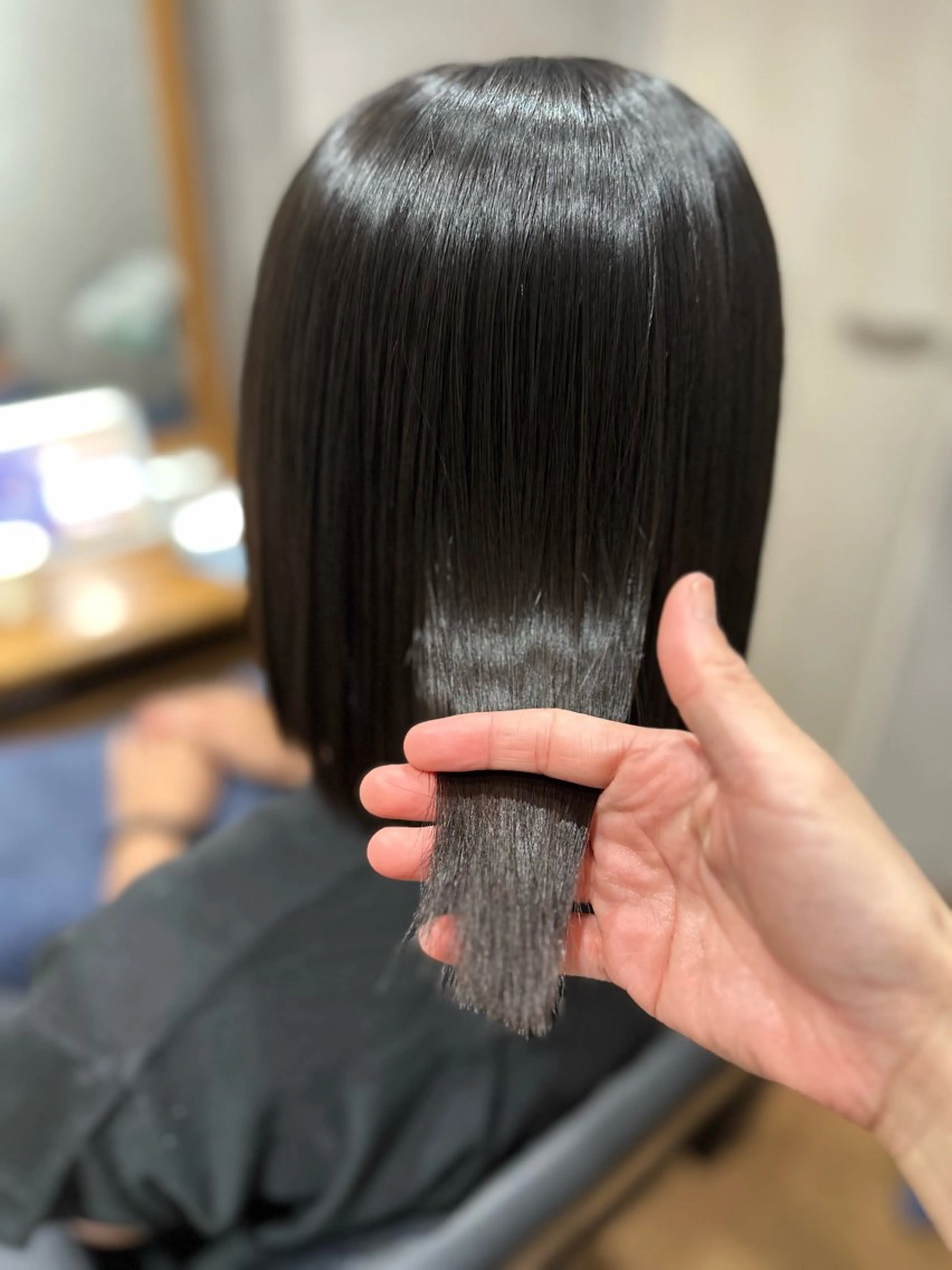 ミディアム カット 縮毛矯正 ✂️秋葉原 🤍YURI🤍のヘアスタイル