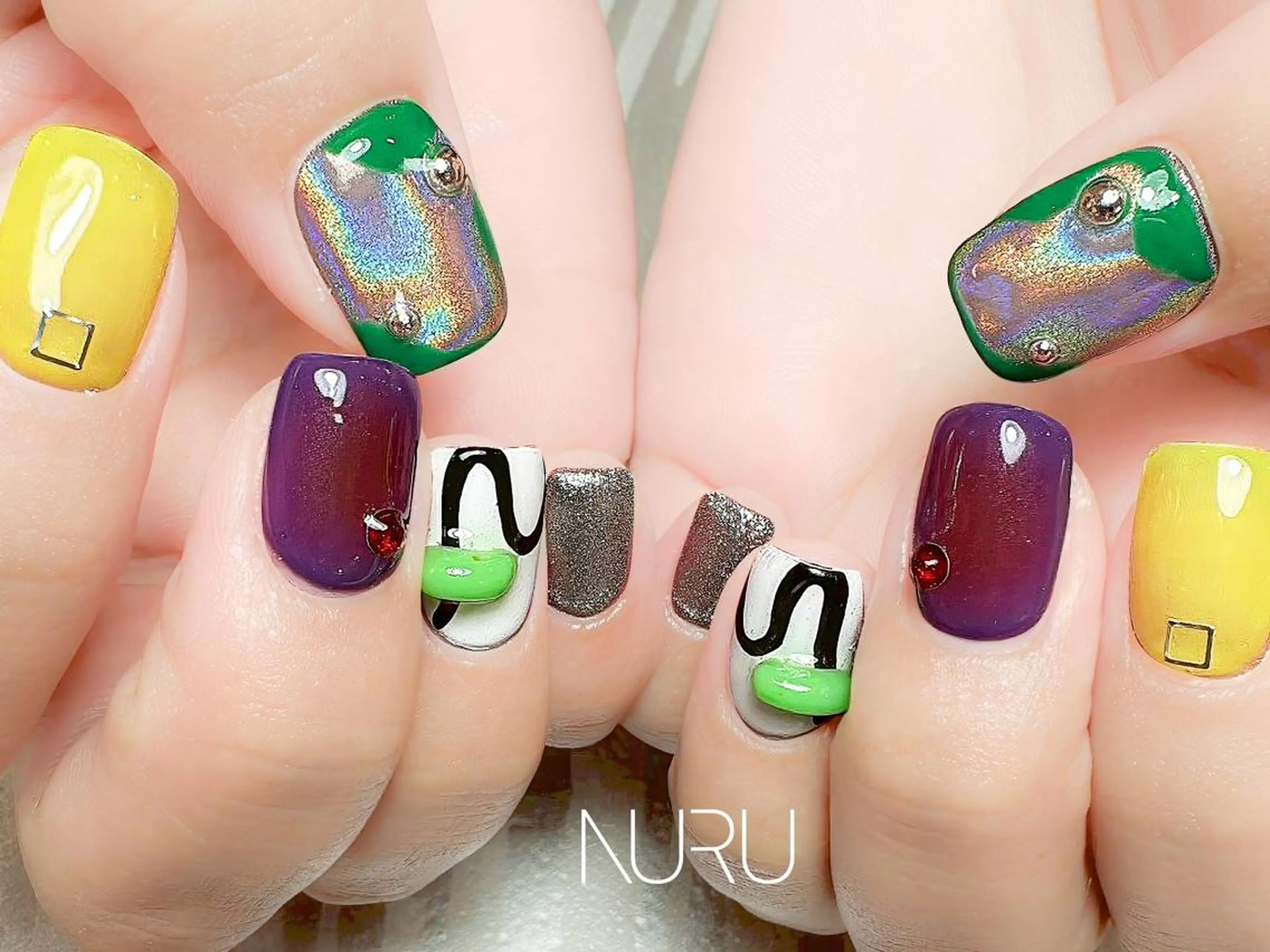 ネイル 持ち込み ハンドネイル フットネイル NURU NAIL ヌルネイル新宿のネイルデザイン