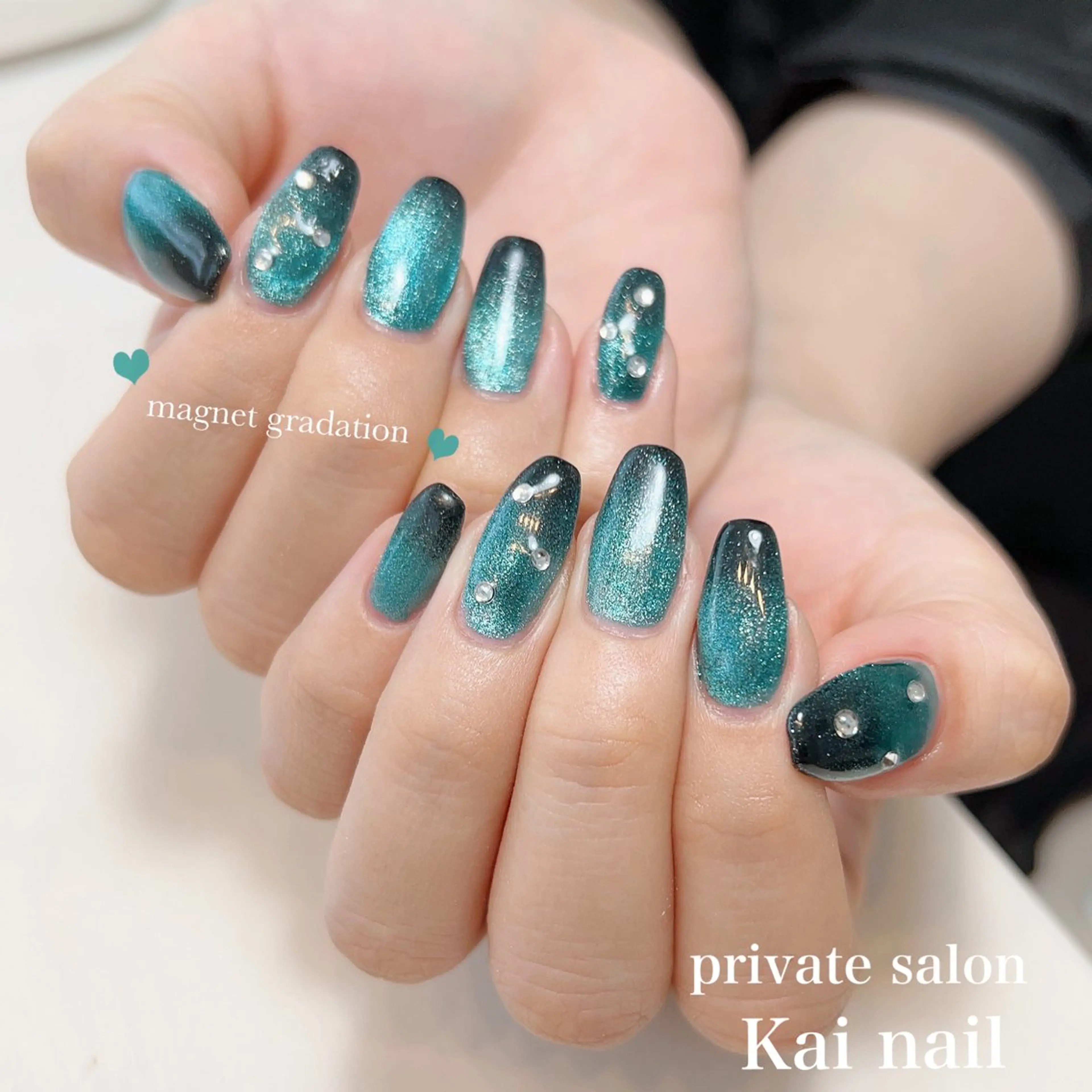 ネイル ブルー グラデーション マグネットネイル 持ち込み Kai  nail Mayukoのネイルデザイン