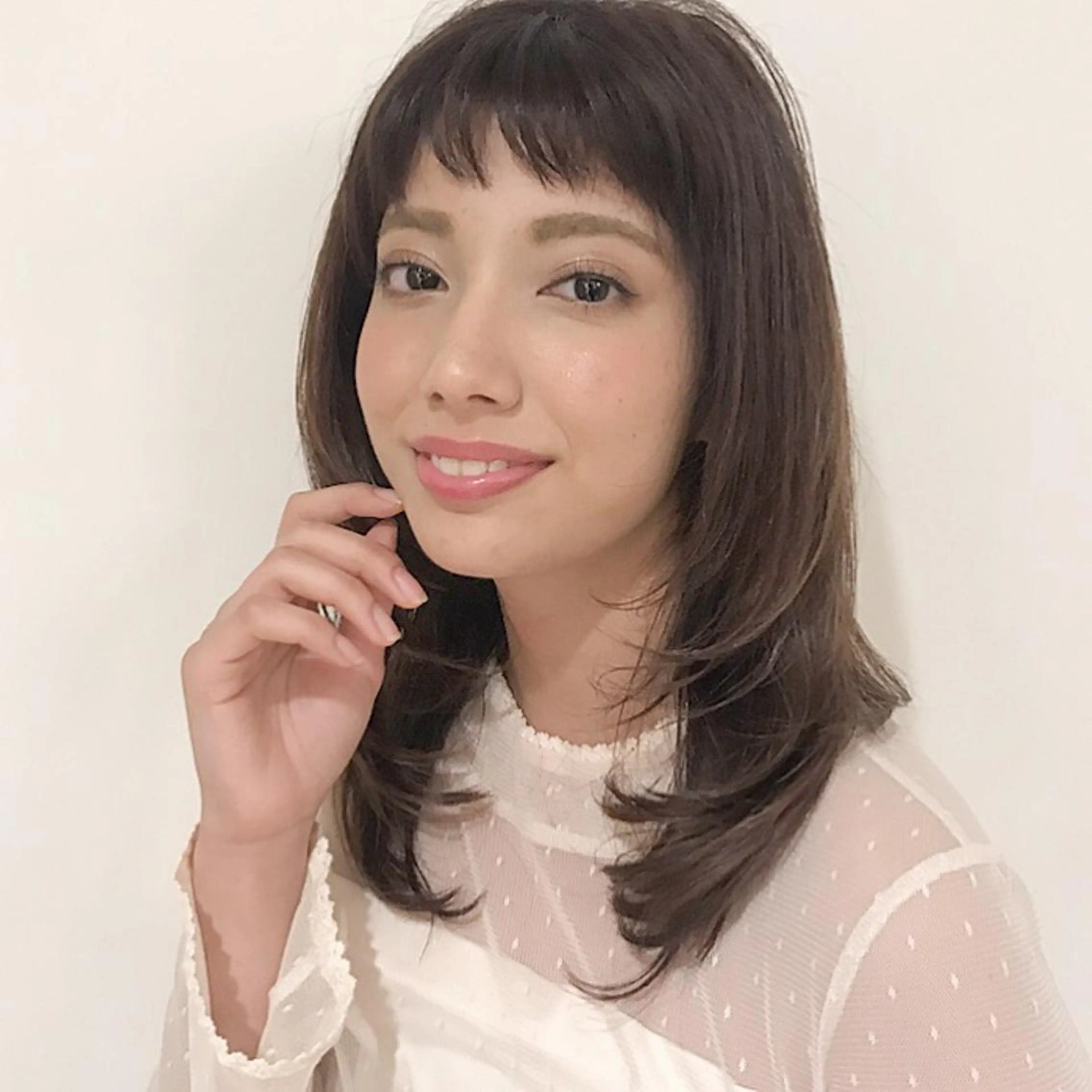 セミロング 顔周りカット 伊 杏のヘアスタイル