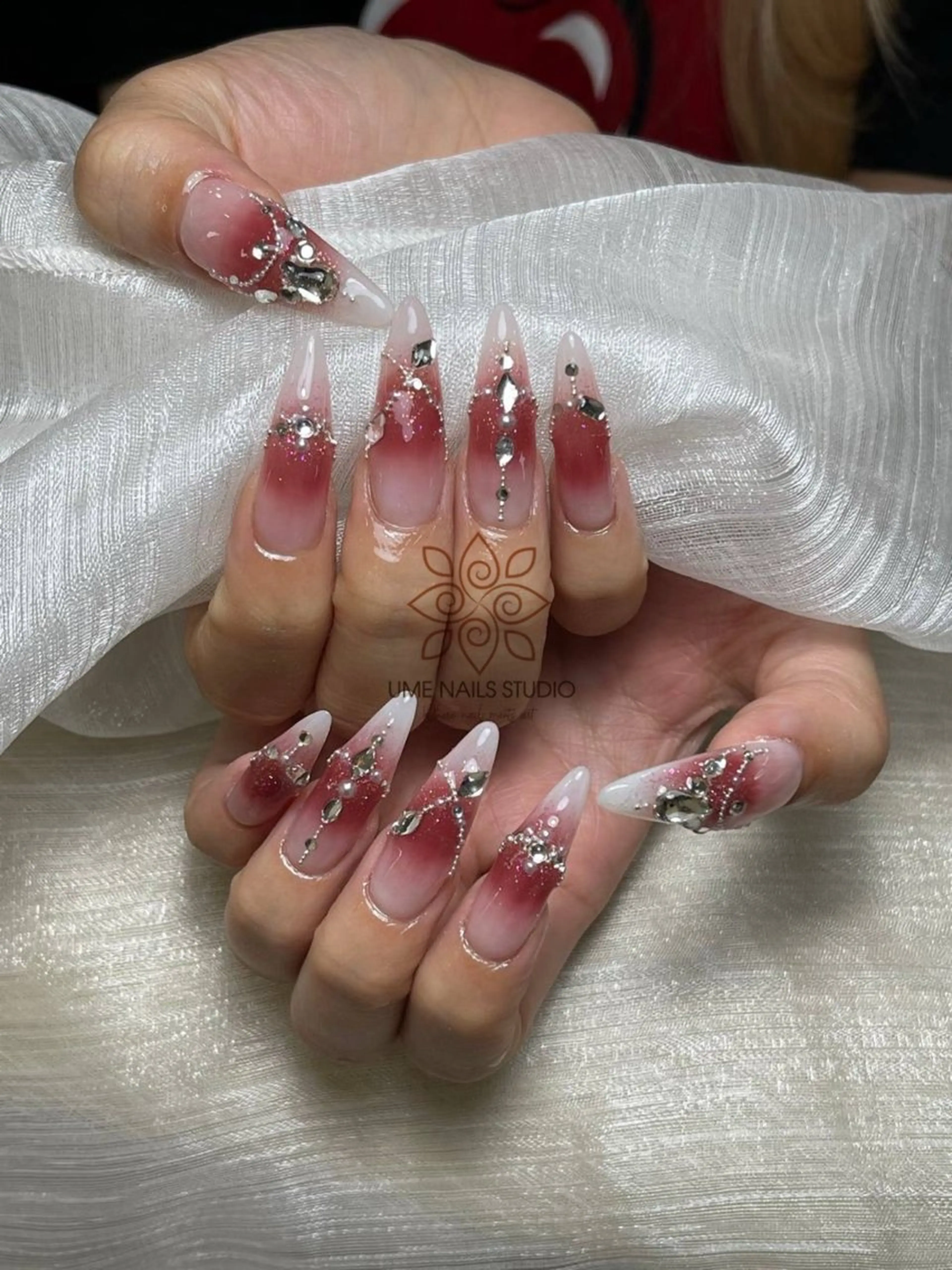 ネイル チークネイル クリアネイル ガーリー キラキラネイル 韓国ネイル ハンドネイル Ume Nail Studioのネイルデザイン
