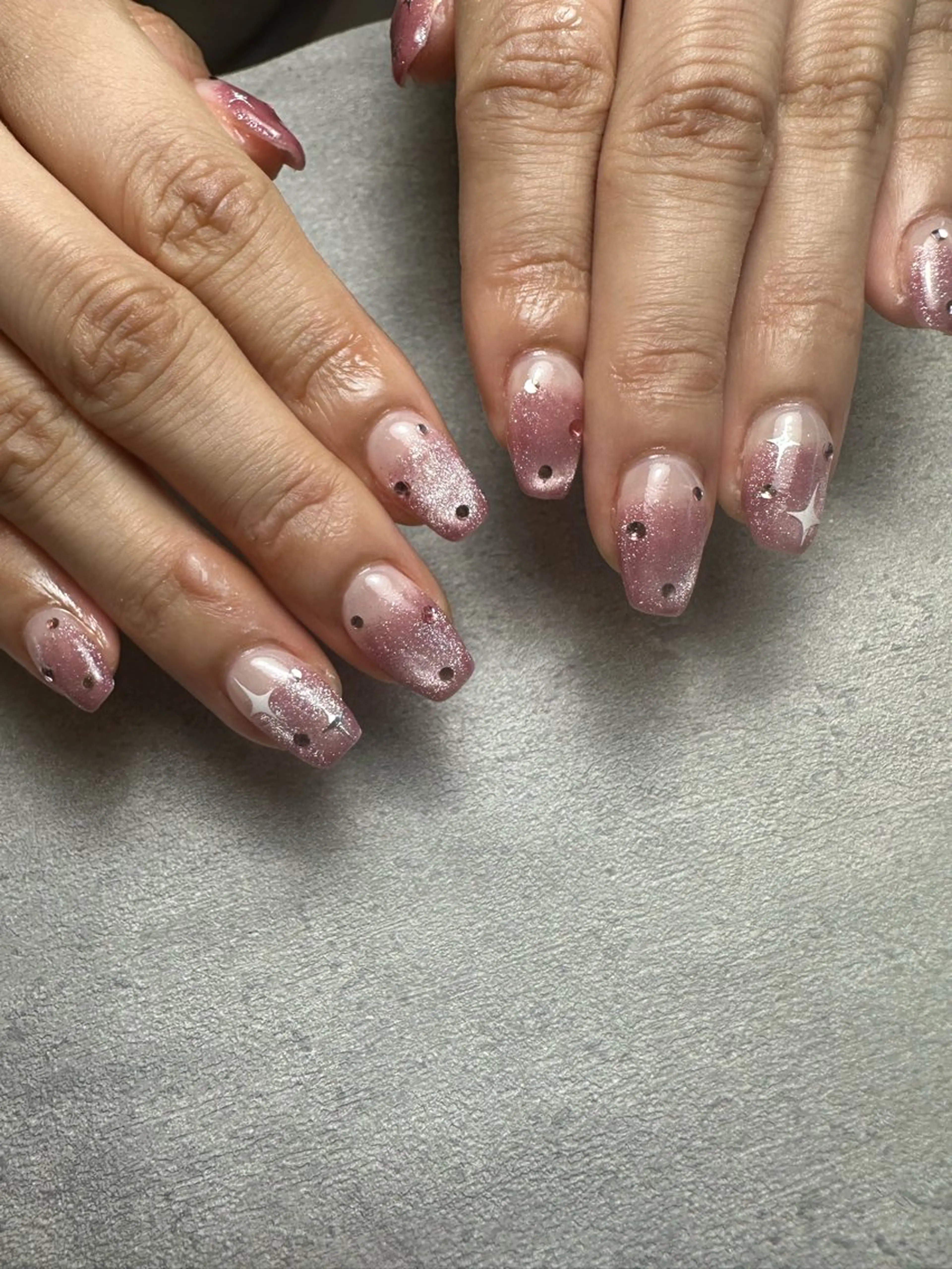 ネイル フットネイル ニュアンスネイル シンプルネイル nailroom Anmie.のネイルデザイン