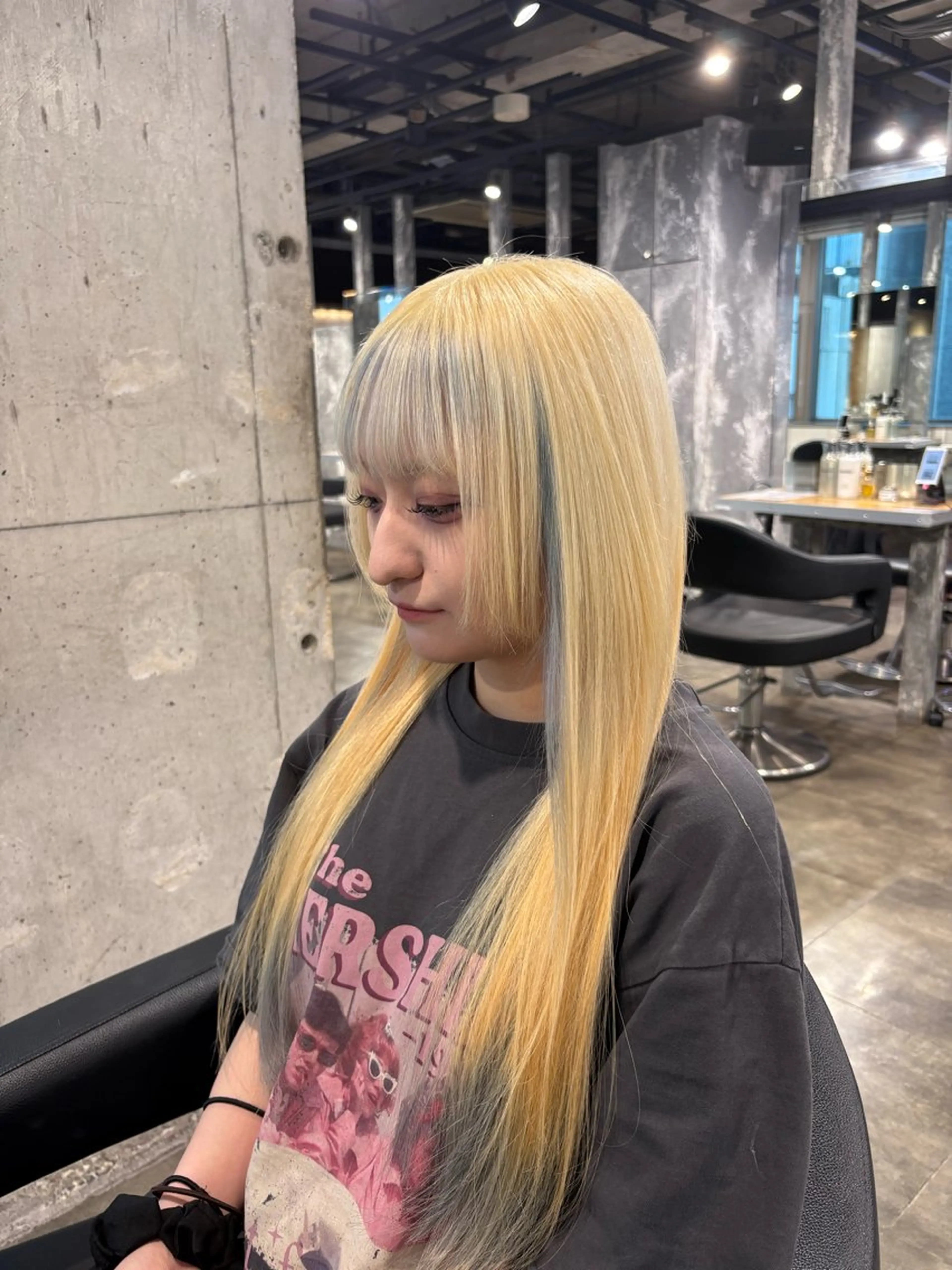 ロング カラー ヘアカラー ハイトーンブロンド 横浜💞ミオのヘアスタイル