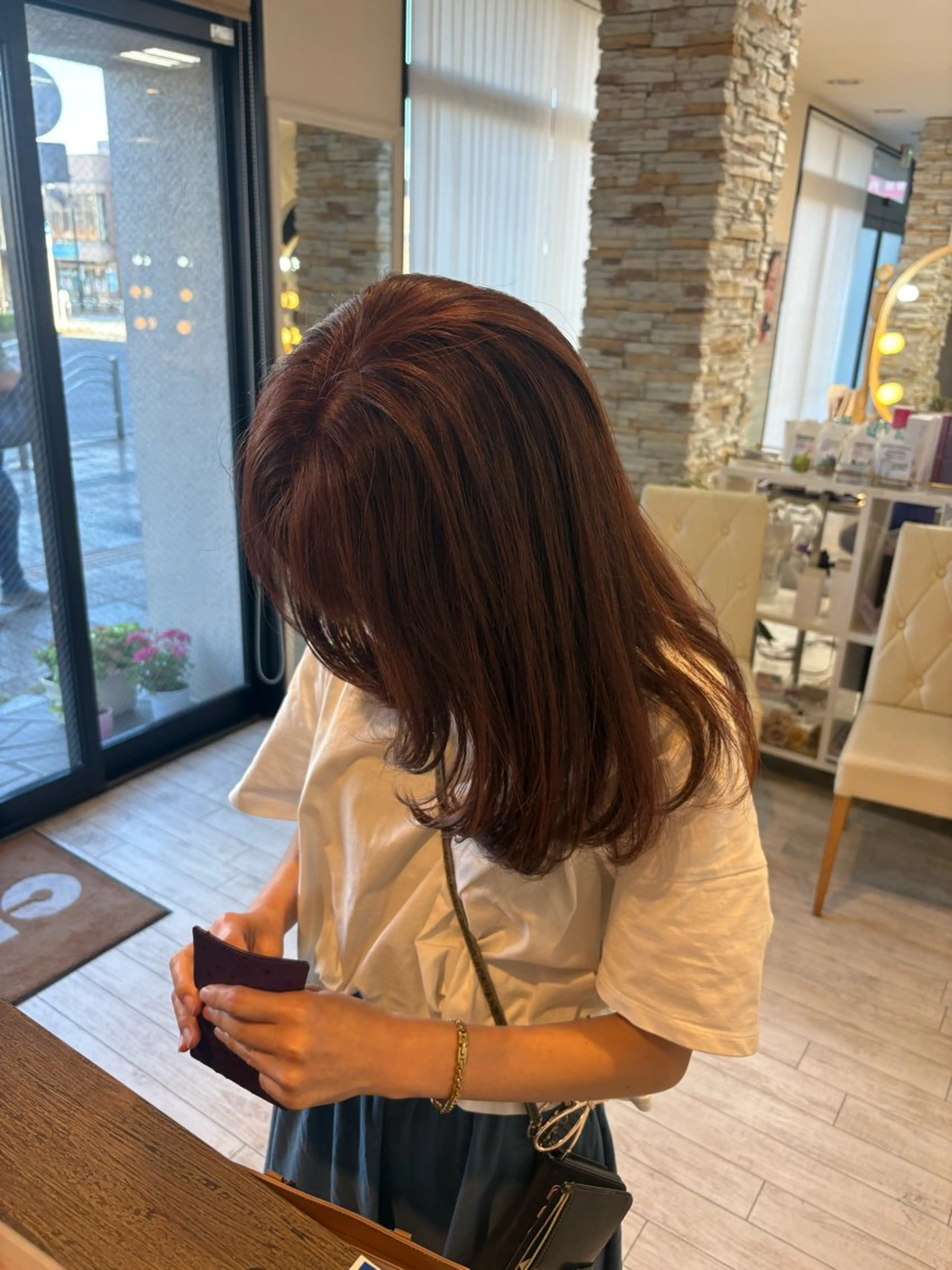 セミロング カラー 透明感カラー ダブルカラー ハイライトカラー インナーカラー 顔まわりレイヤー ヘアカラー トリートメント CREA渋沢 モデル募集🌺アイナのヘアスタイル