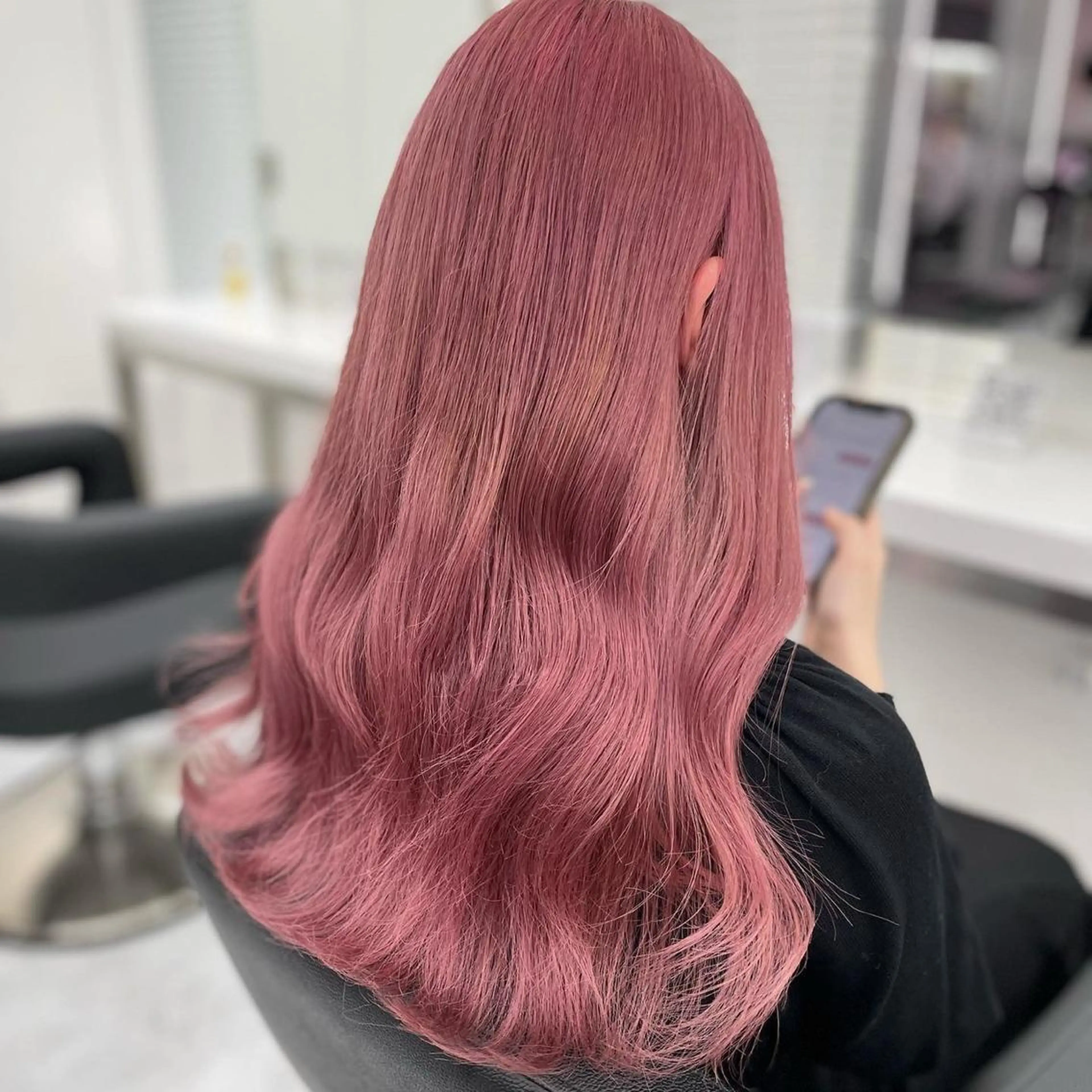 ミディアム ❤︎ワンホンガーリー なハイトーンヘア❤︎のヘアスタイル