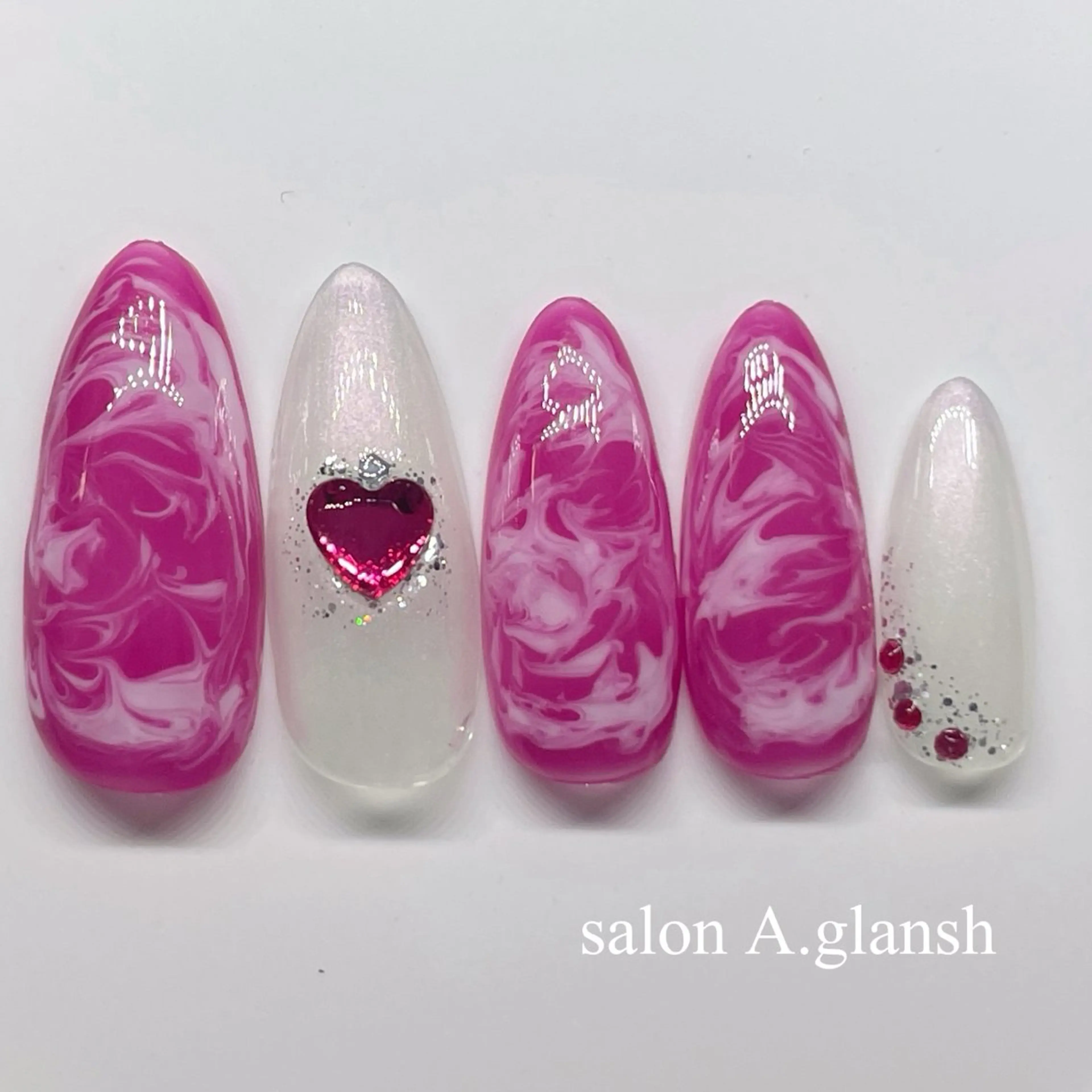 ネイル ハンドネイル salon A.glansh所属・肌質改善salon♪ 効果がわかる♪南森町のエステ・リラクイメージ