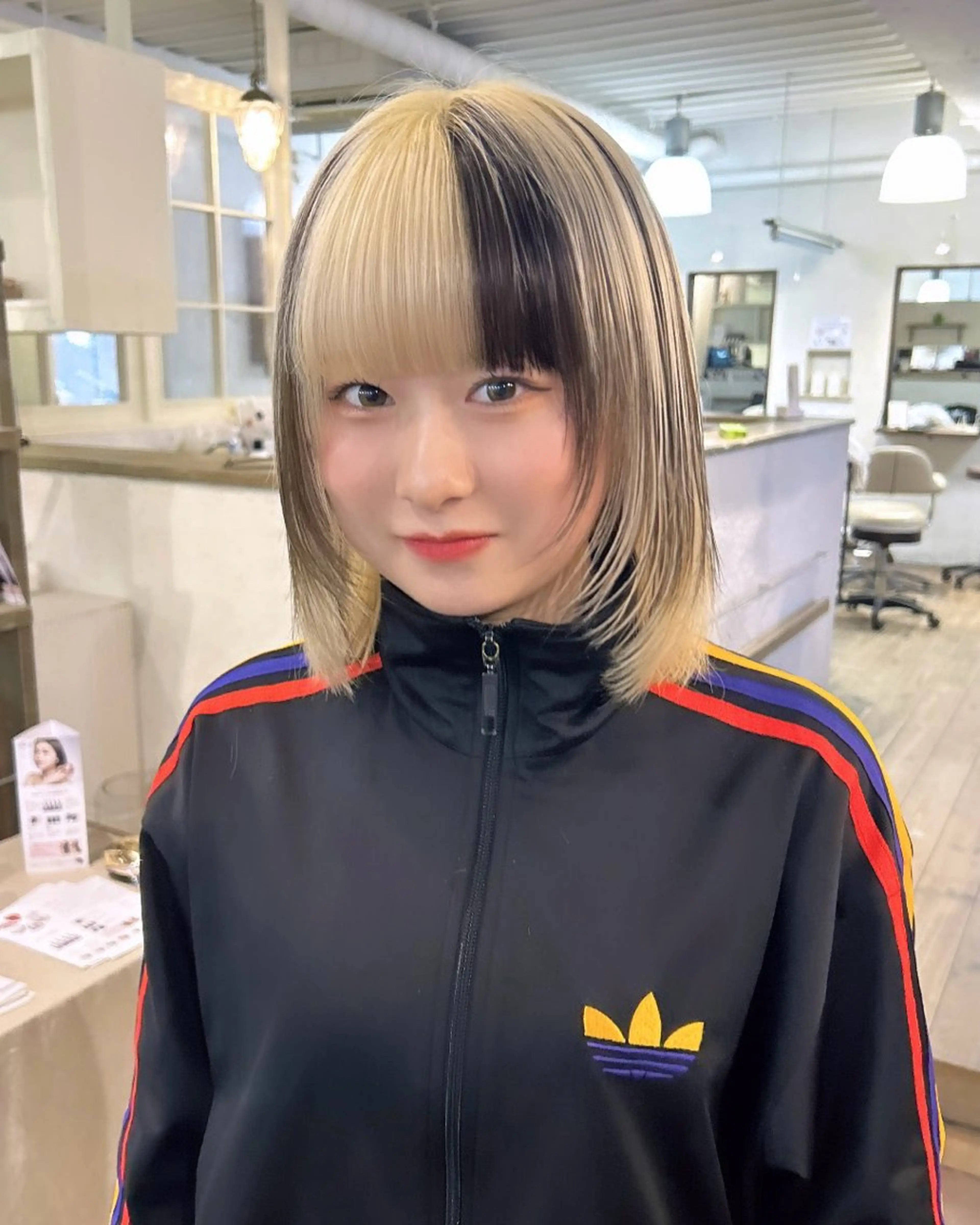 カラー MAMI / Lienのヘアスタイル