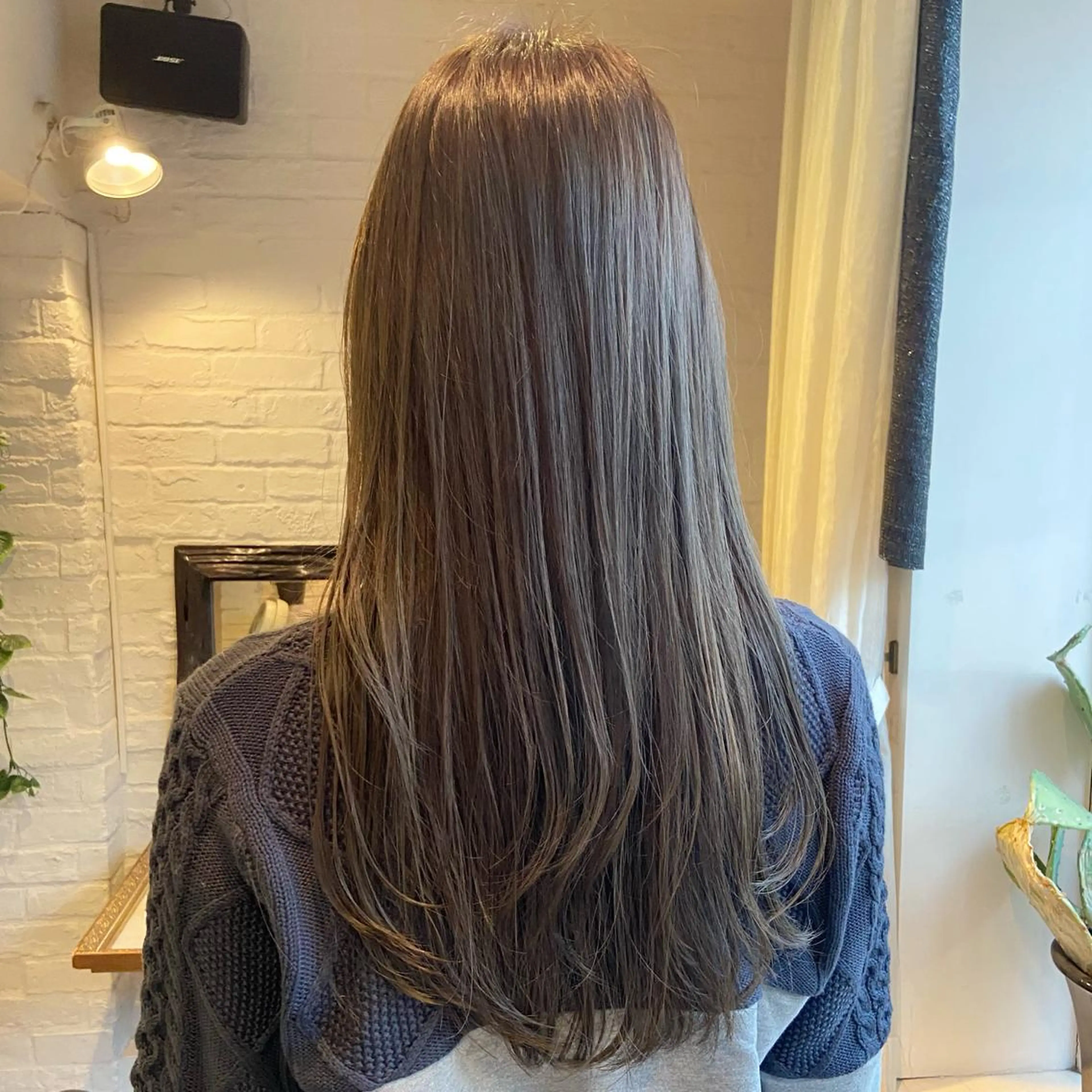 ロング カラー グレージュ ハイライトカラー ハイライト ヘアカラー 吉川 愛美李のヘアスタイル