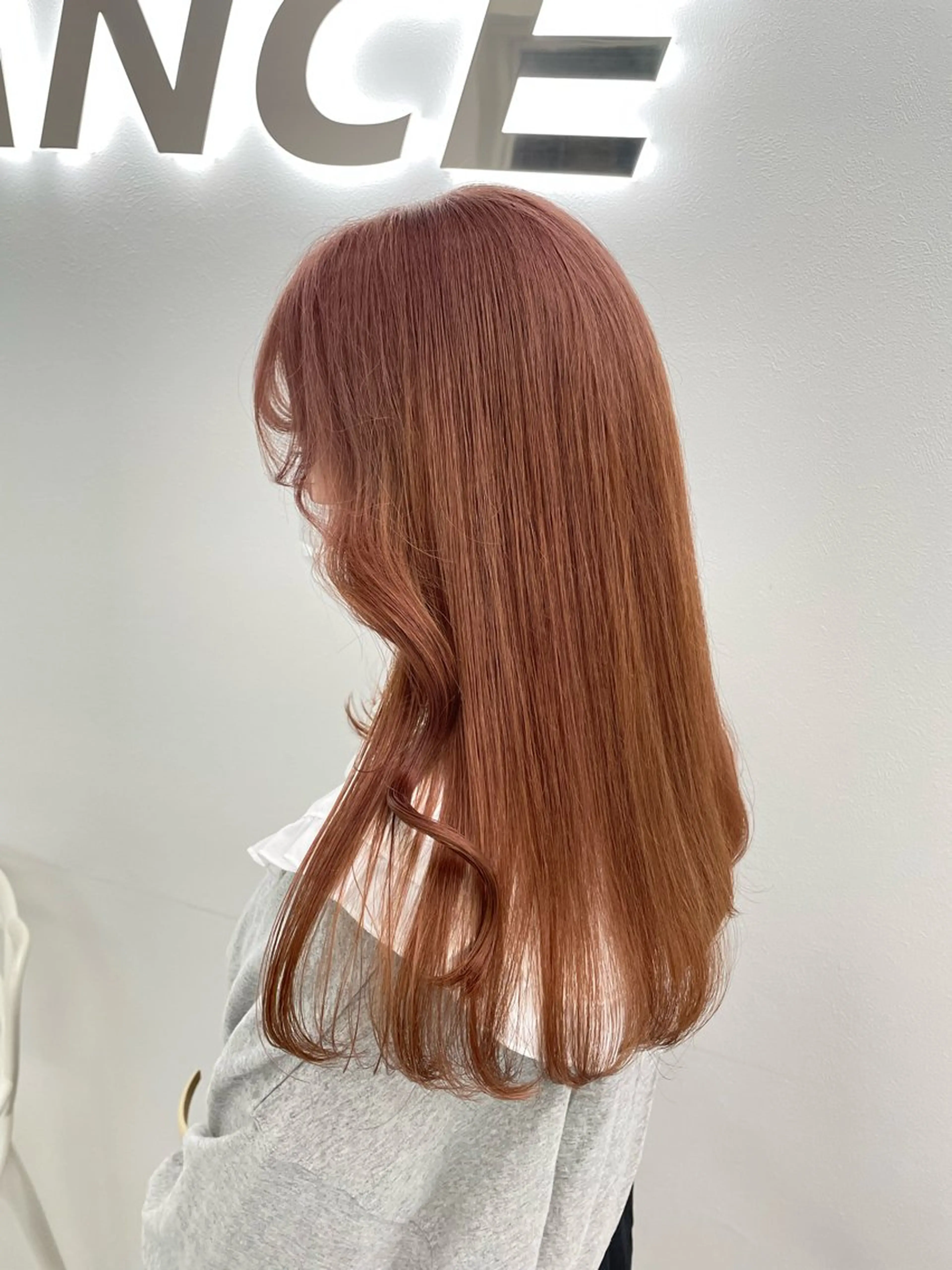 カラー RUA 🪽🤍のヘアスタイル