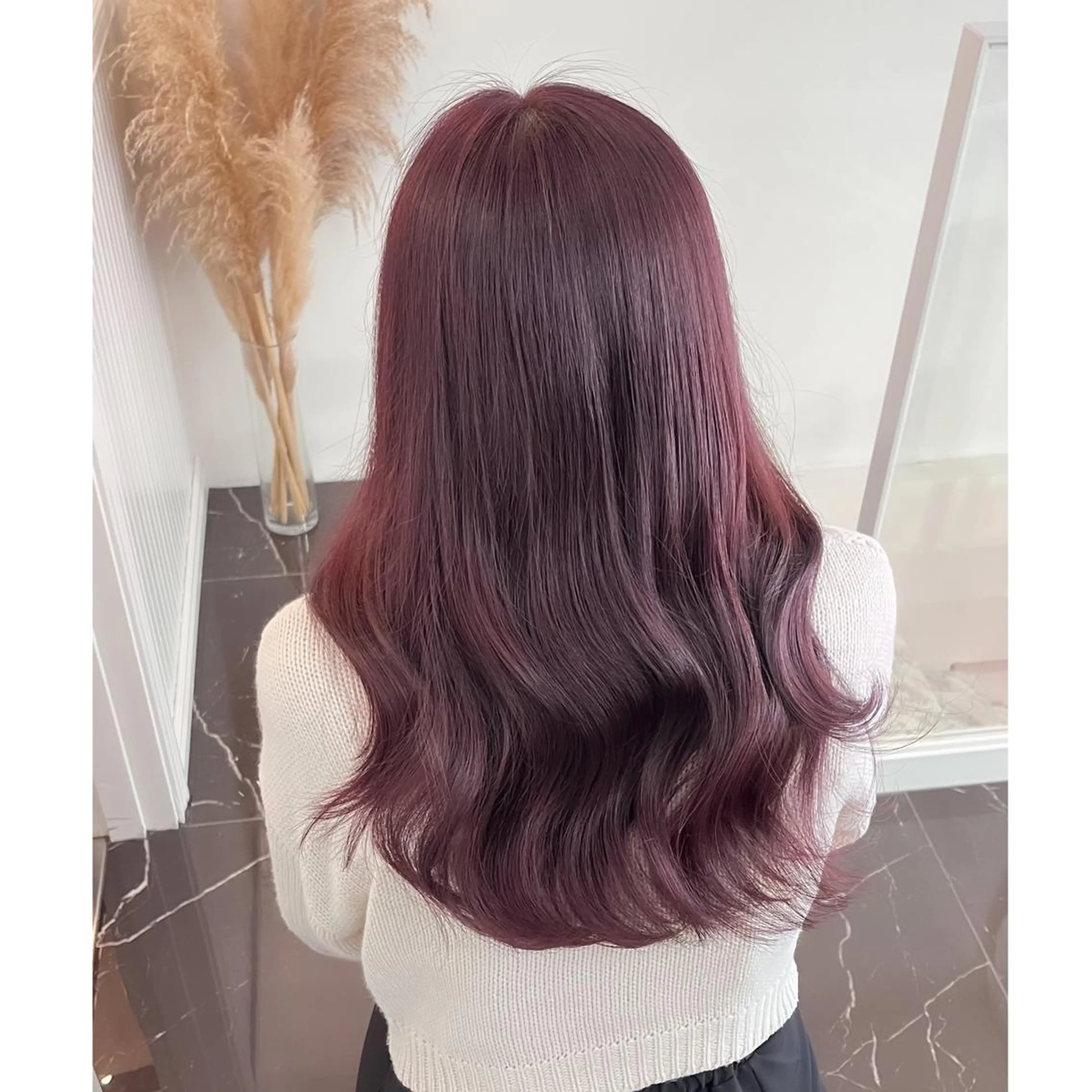 セミロング カラー ブリーチ ヘアカラー LOTTA CUCCI所属・miyu /トレンド カラー×艶髪のヘアスタイル