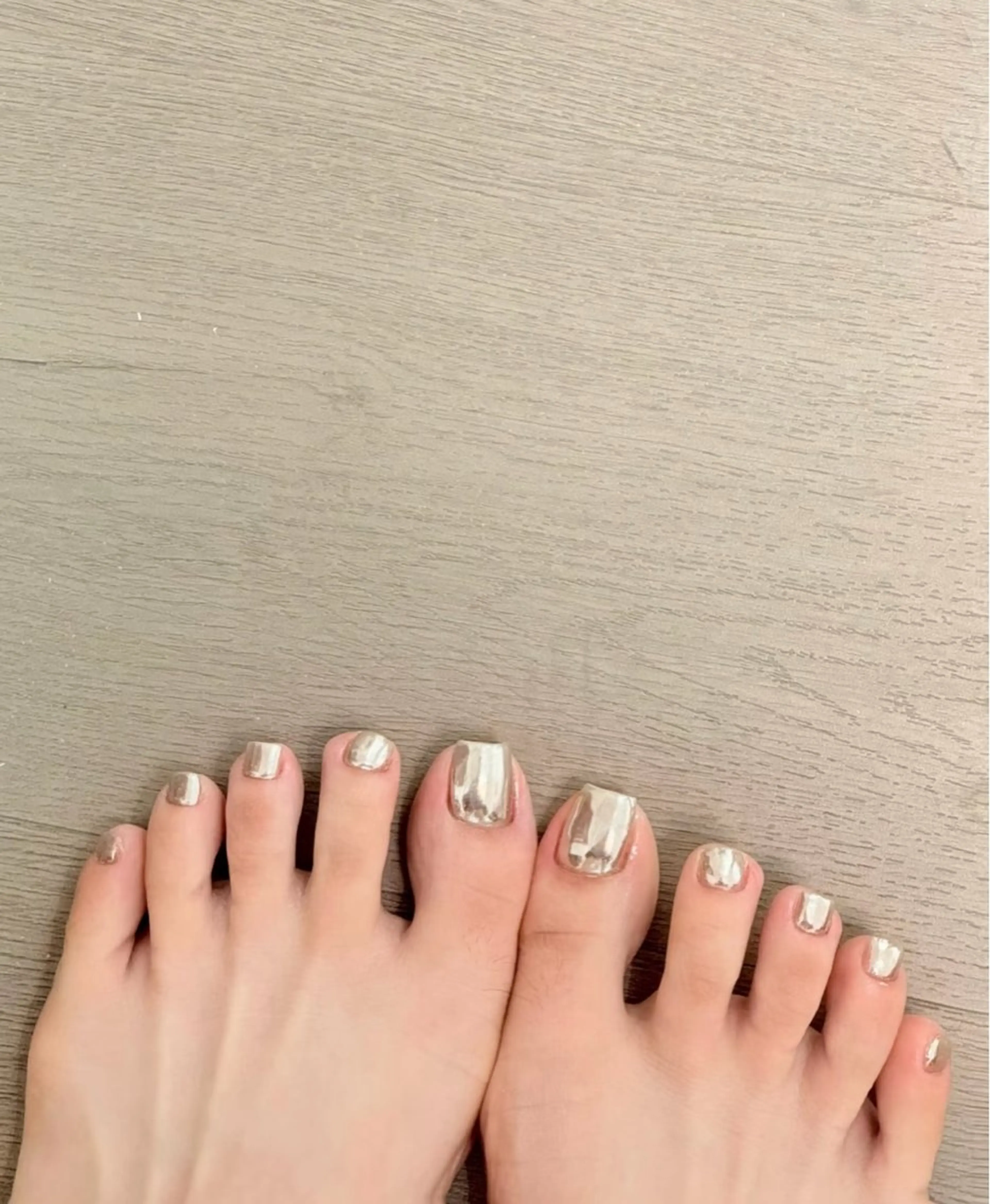 【フット】(オフ别料金 )🦶ミラー/オーロラの写真