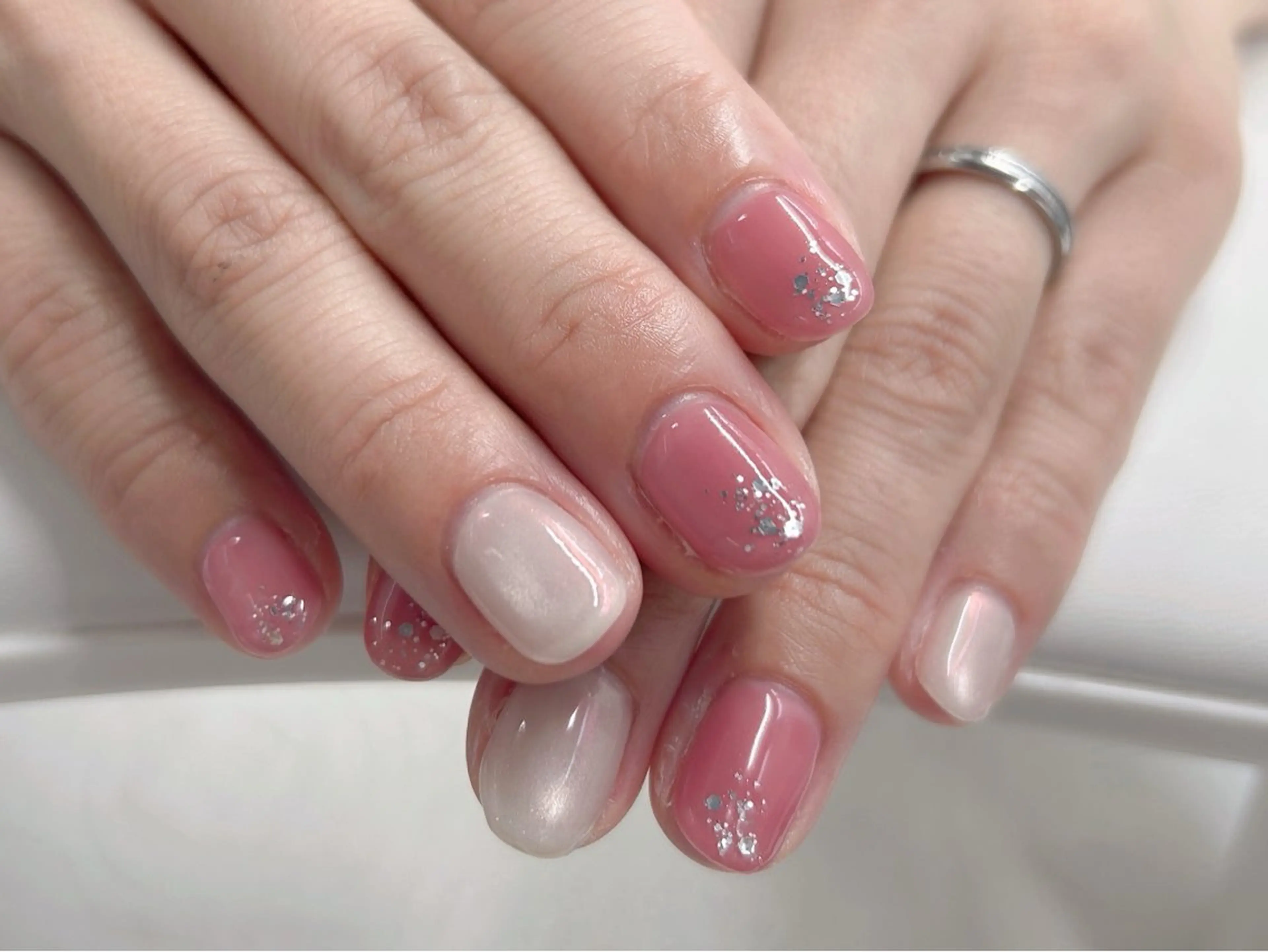 ネイル オーロラネイル 桜ネイル マグネットネイル ピンク ショートネイル ハンドネイル Forca total studio所属・Forca Airaのネイルデザイン