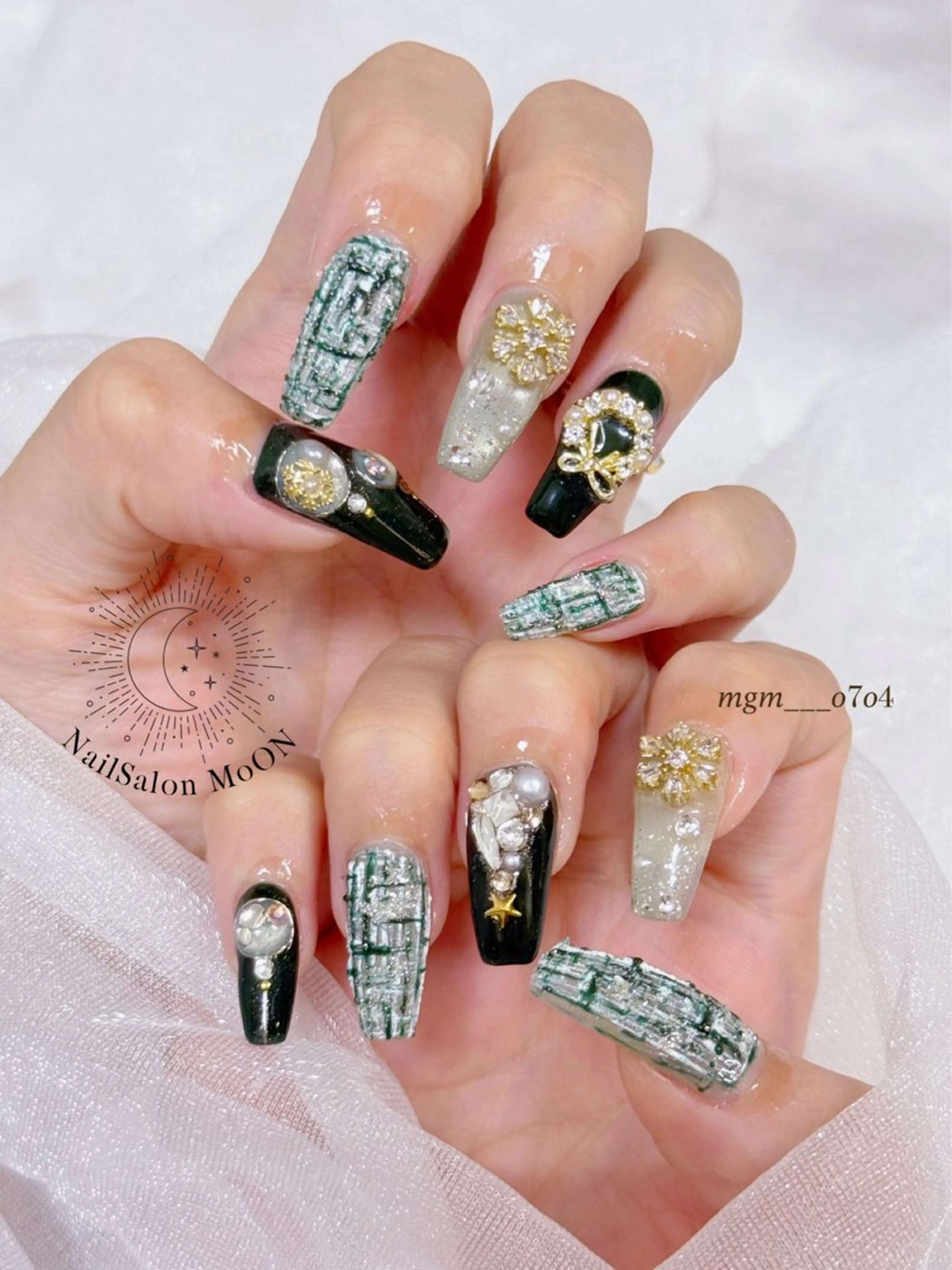 ハンドネイル ハンドケア MoON...❤︎ MeGuのネイルデザイン