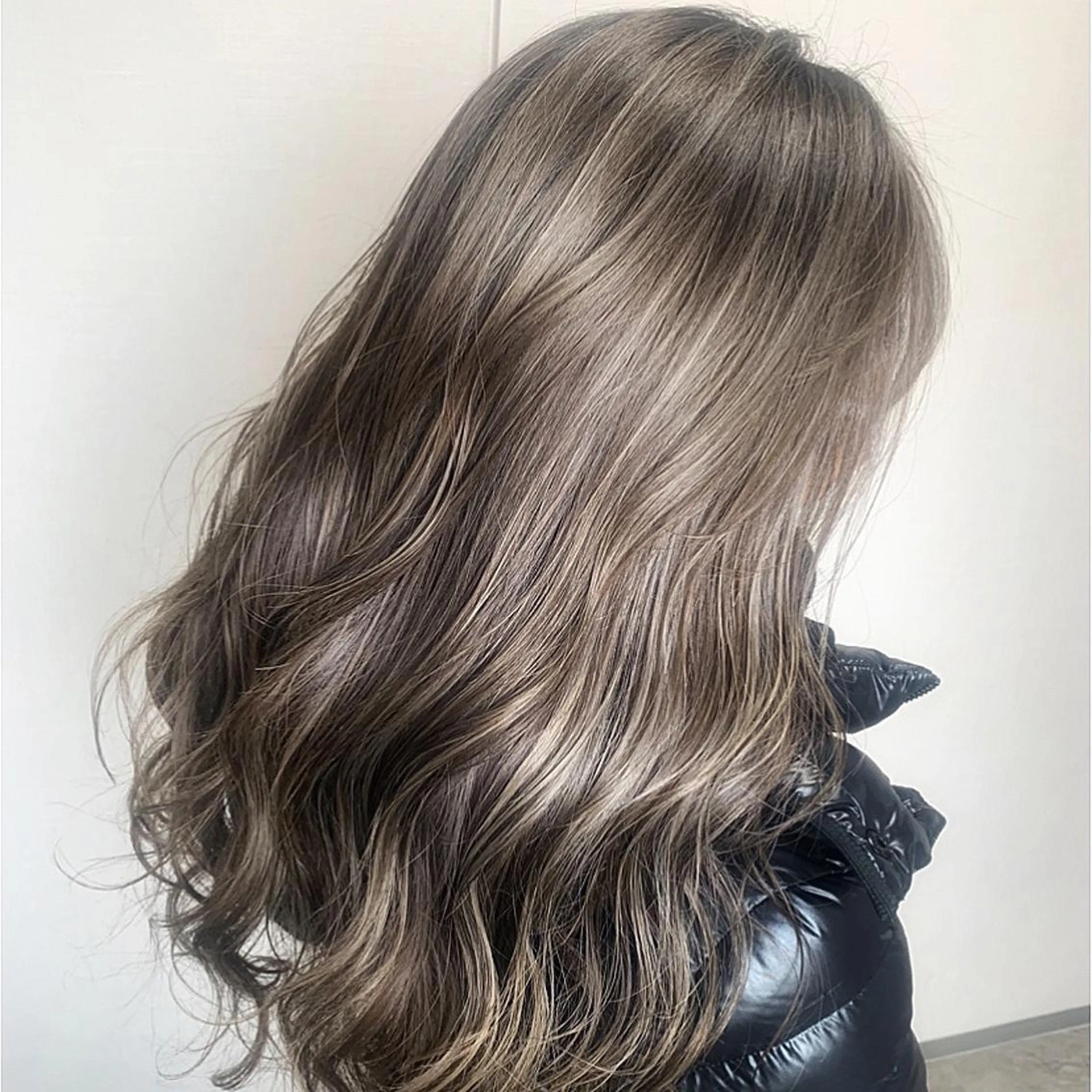 セミロング ヘアアレンジ ハイライト ヘアカラー 松井那津子 /ハイライトブリーチのヘアスタイル