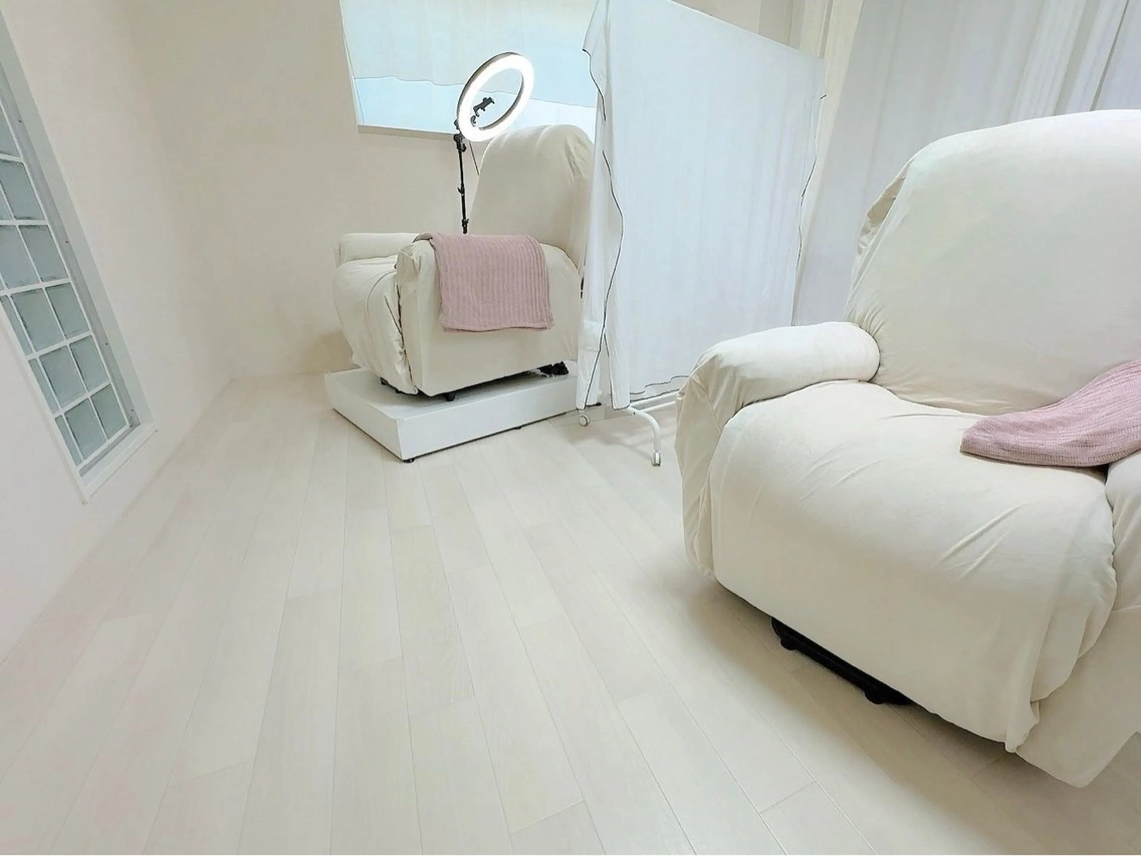 981所属・981 KURUMIのマツエク・マツパデザイン