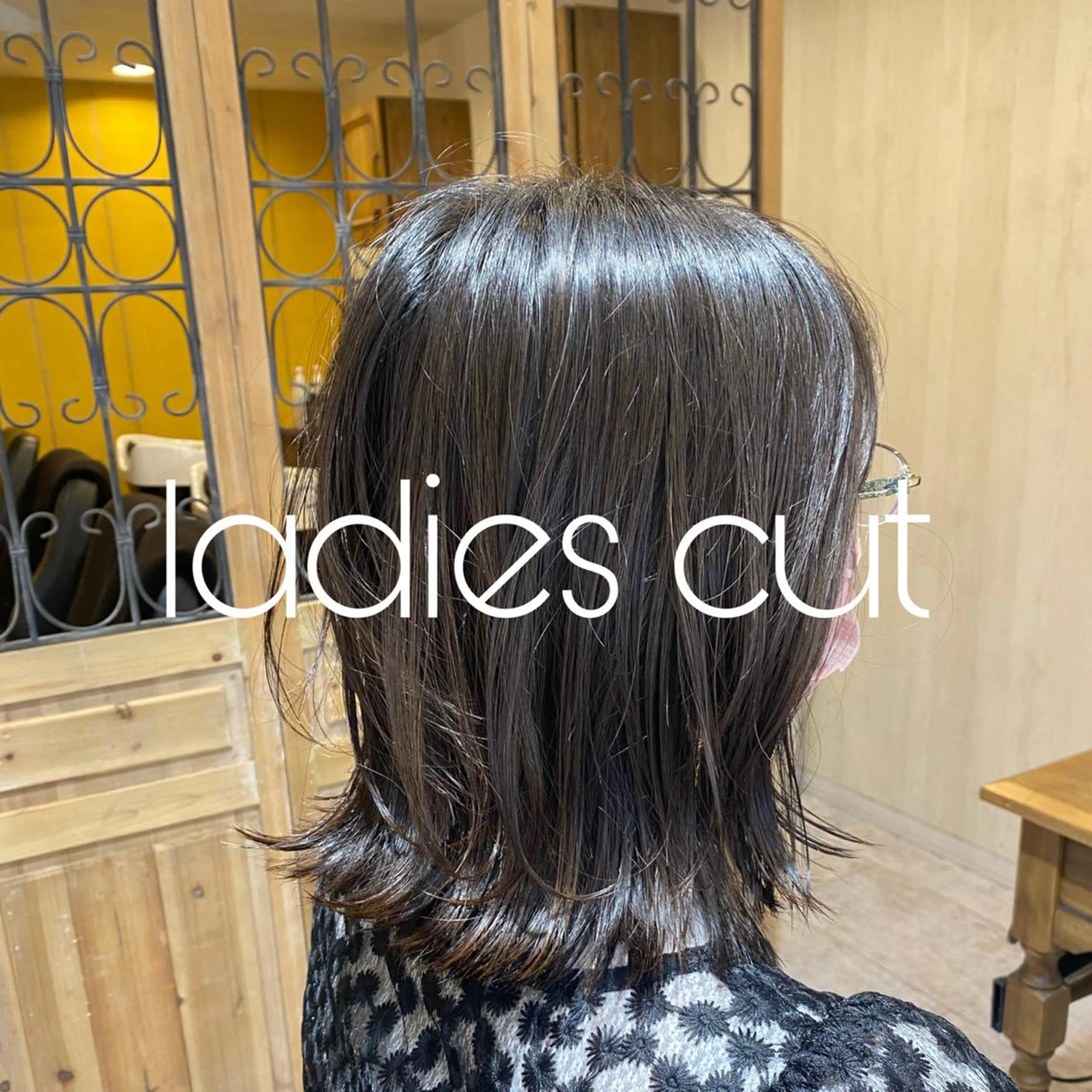 ミディアム カット すずき なぎさ☀️のヘアスタイル