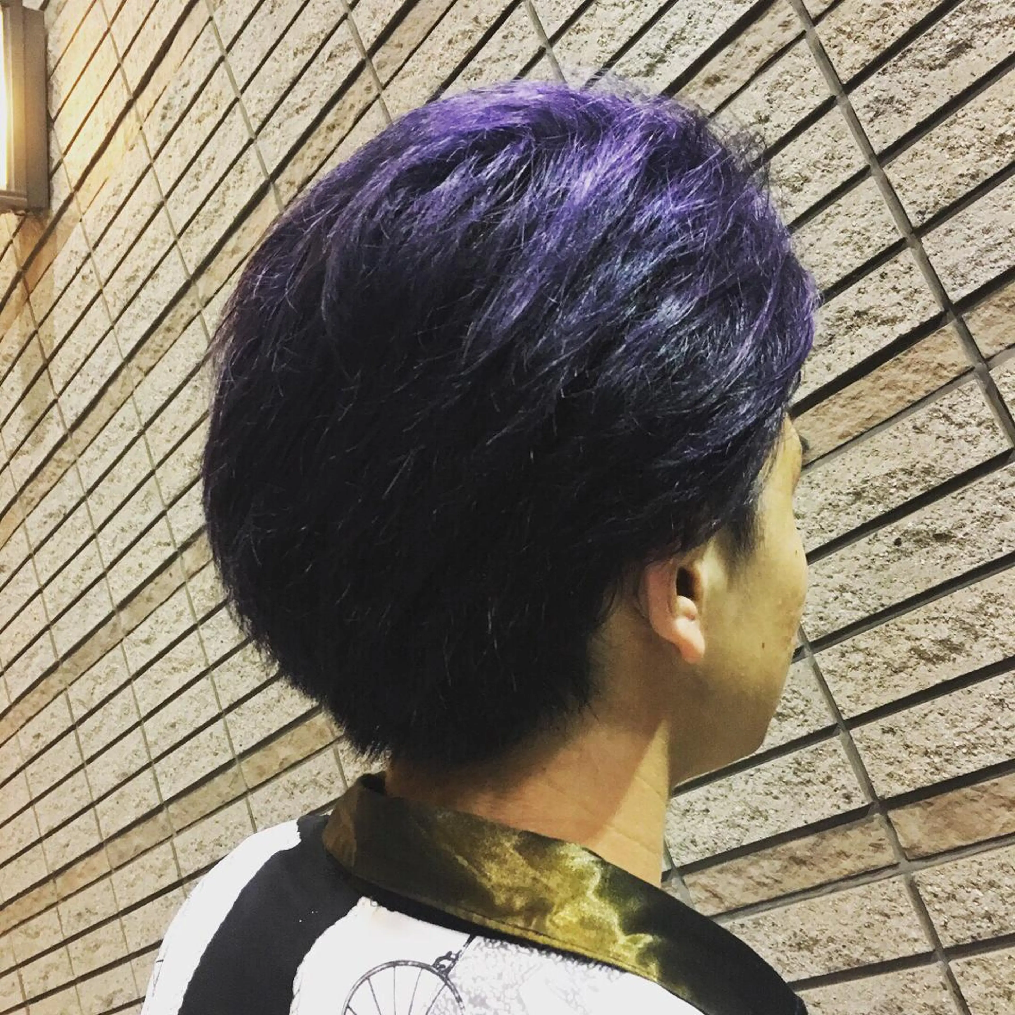 ショート パープルカラー 大山 晃介のヘアスタイル