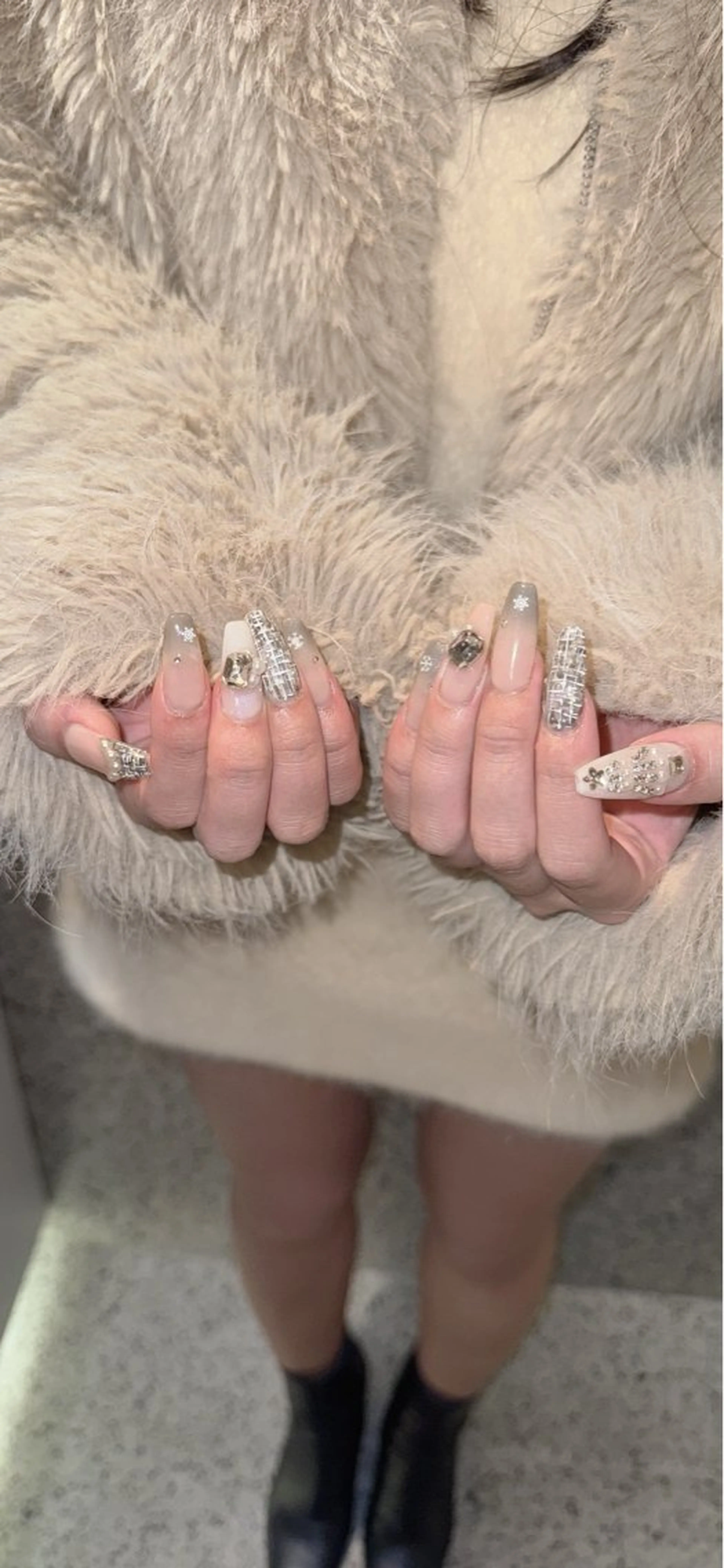 ネイル ハンドネイル RIEKO🍒 ワンホン♡推しネイルのネイルデザイン