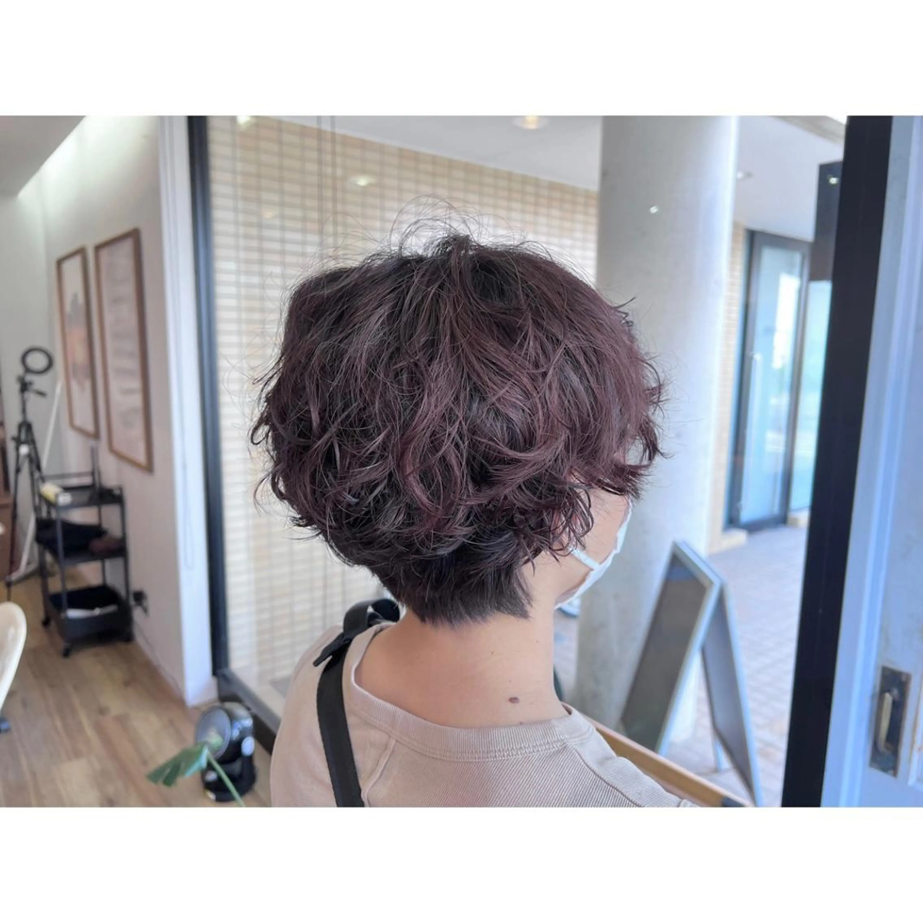 ショート カラー バイオレットカラー ヘアカラー トリートメント ツキダテ ユイのヘアスタイル