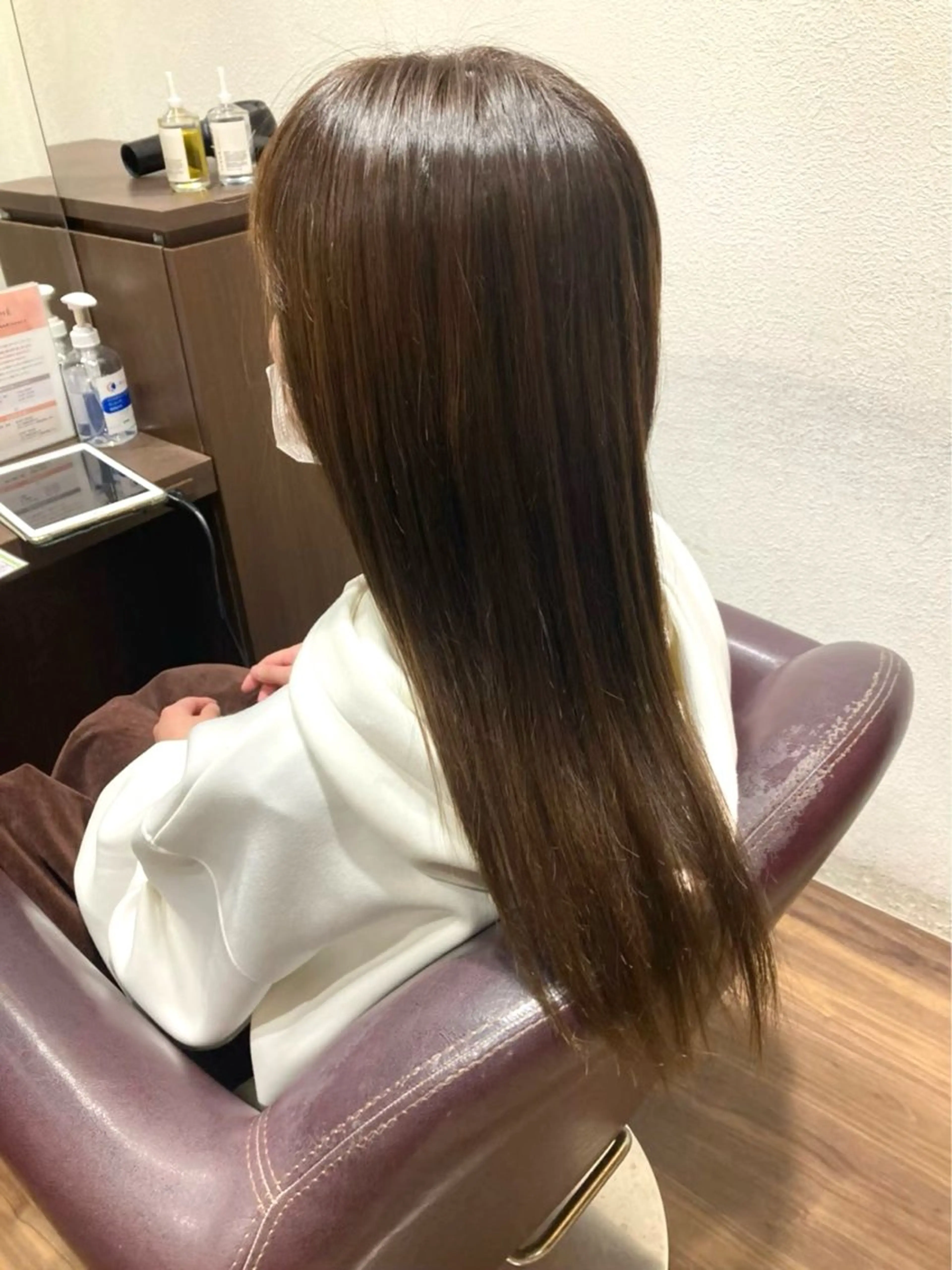 セミロング 髪質改善 縮毛矯正 松崎 崇のヘアスタイル