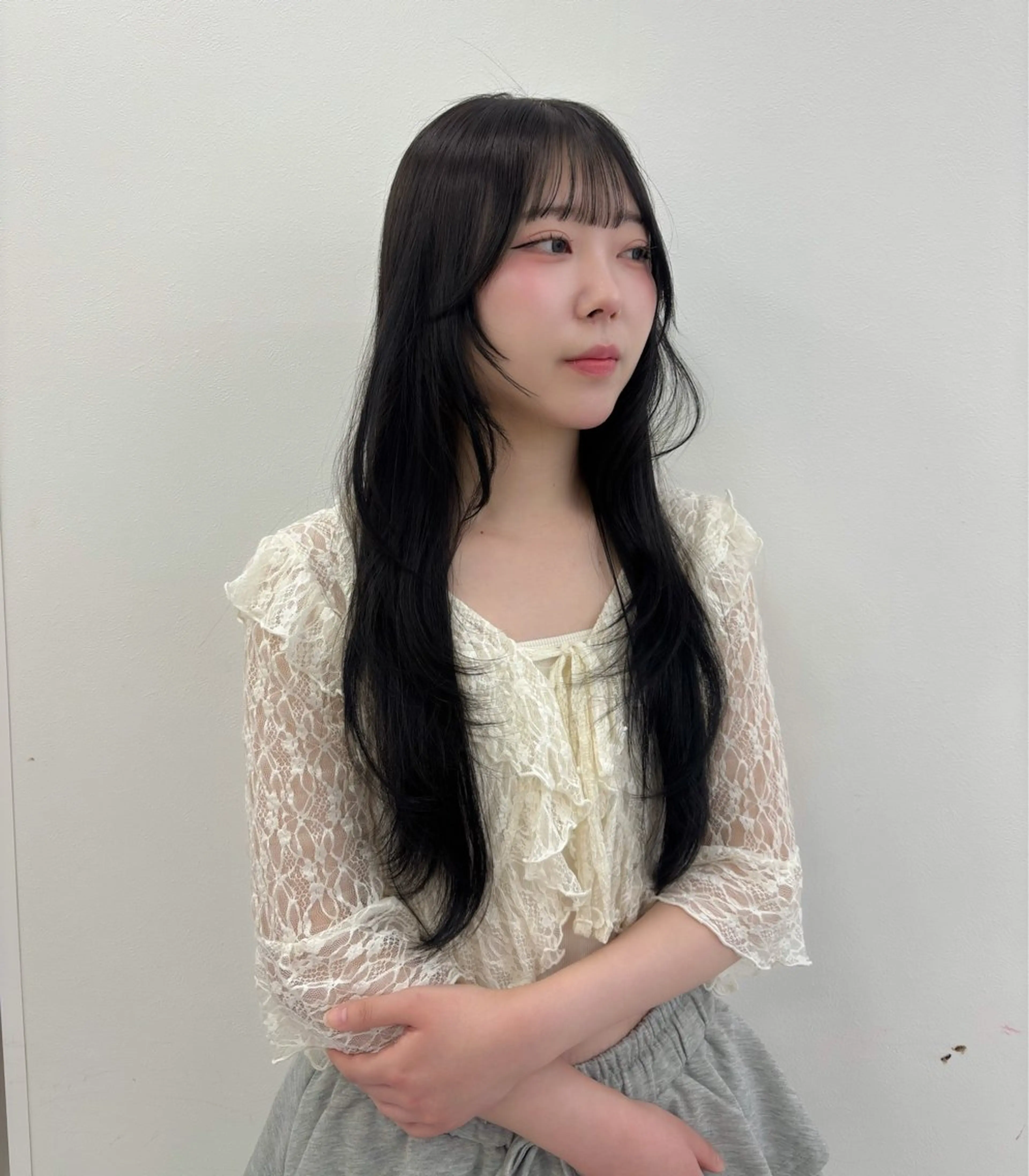 ロング カラー カット ヘアカラー トリートメント ヘッドスパ ヘアセット 韓国レイヤー ハッシュカットのヘアスタイル