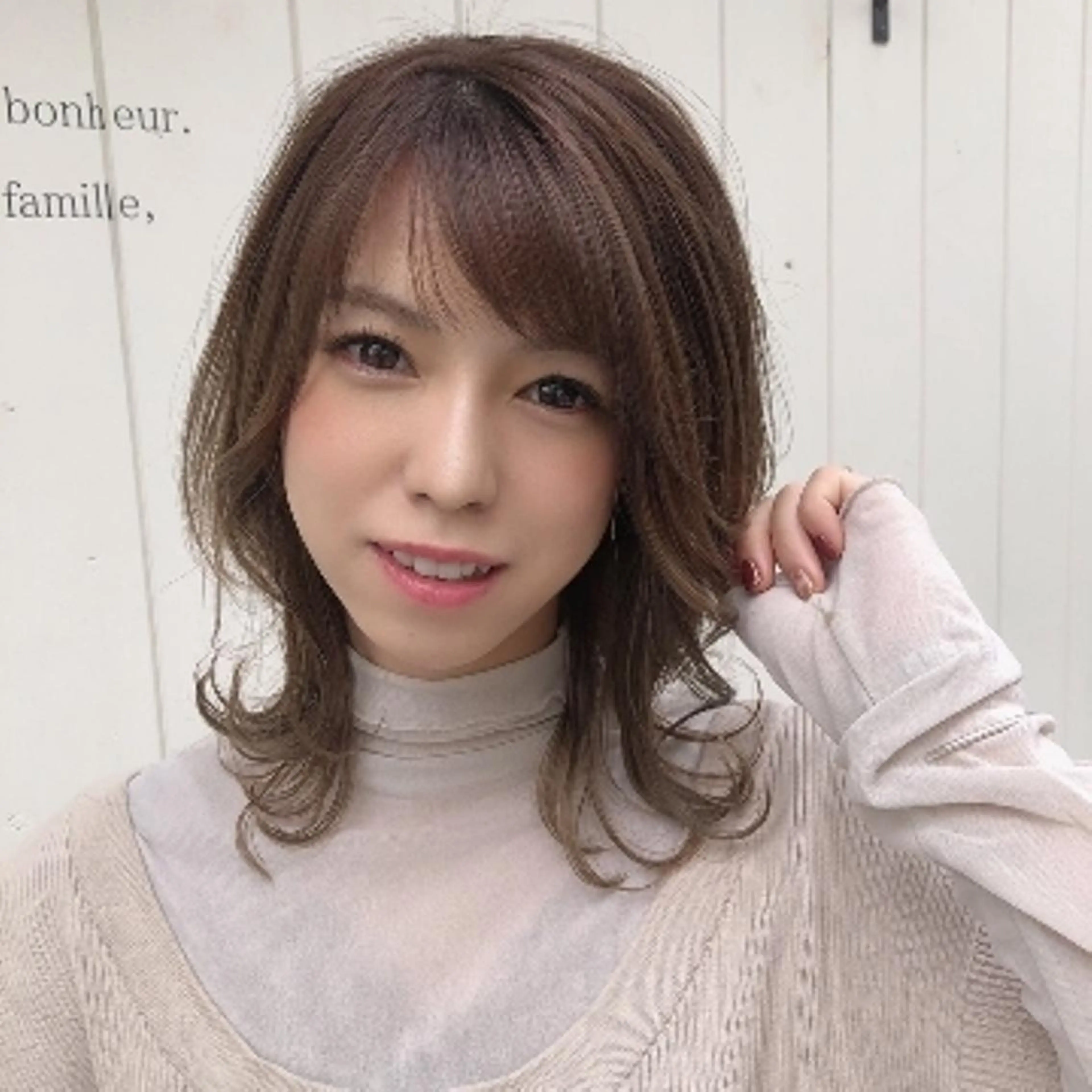 ミディアム レイヤーカット ウルフカット ウルフレイヤー grandage 北千住のヘアスタイル