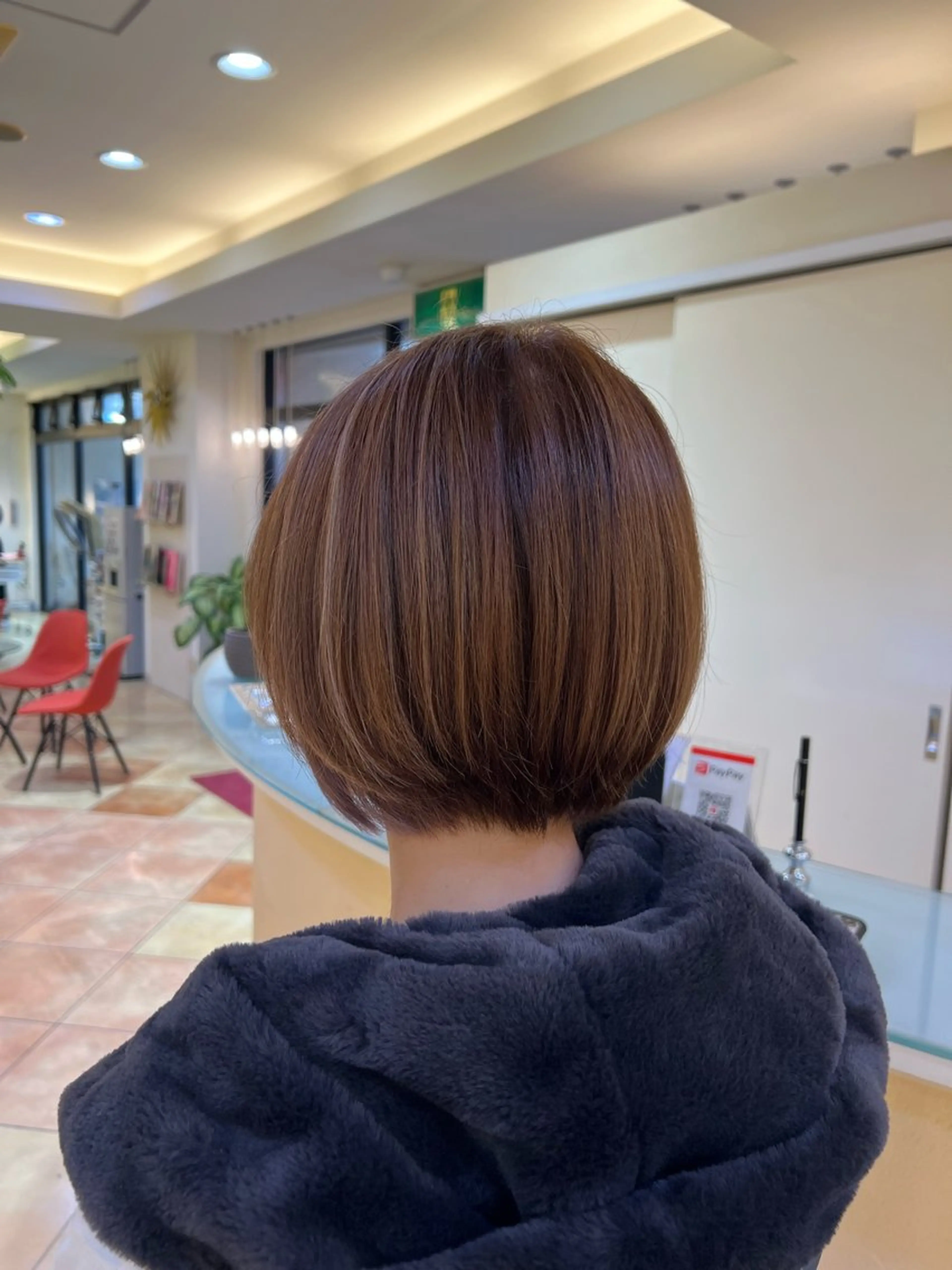 ショート カラー ハイライトカラー ボブ ハイライト レイヤーカット カット 縮毛矯正 トリートメント «最高の髪質改善» 艶カラー 惠美のヘアスタイル