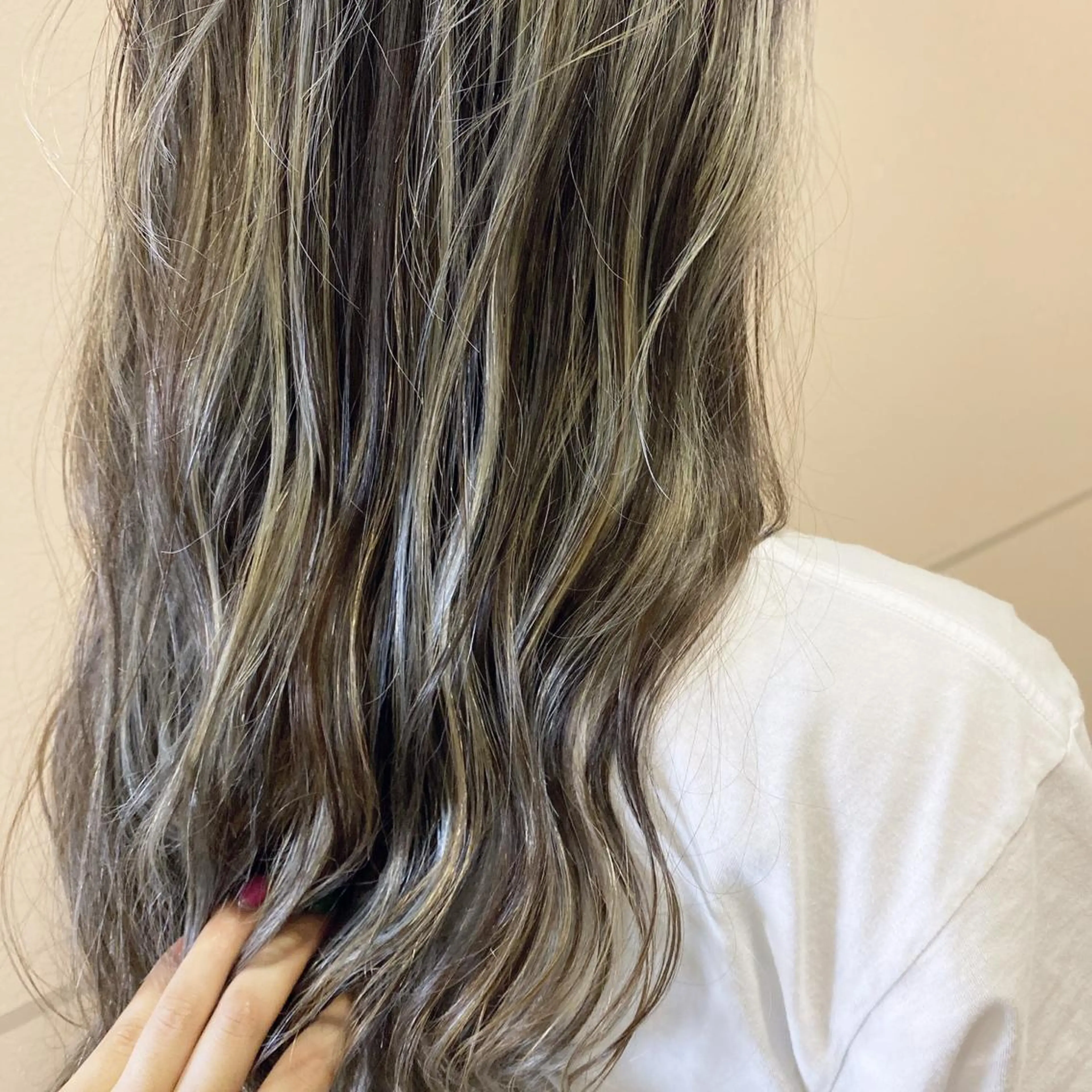 ロング カラー TRUCK トラックのヘアスタイル