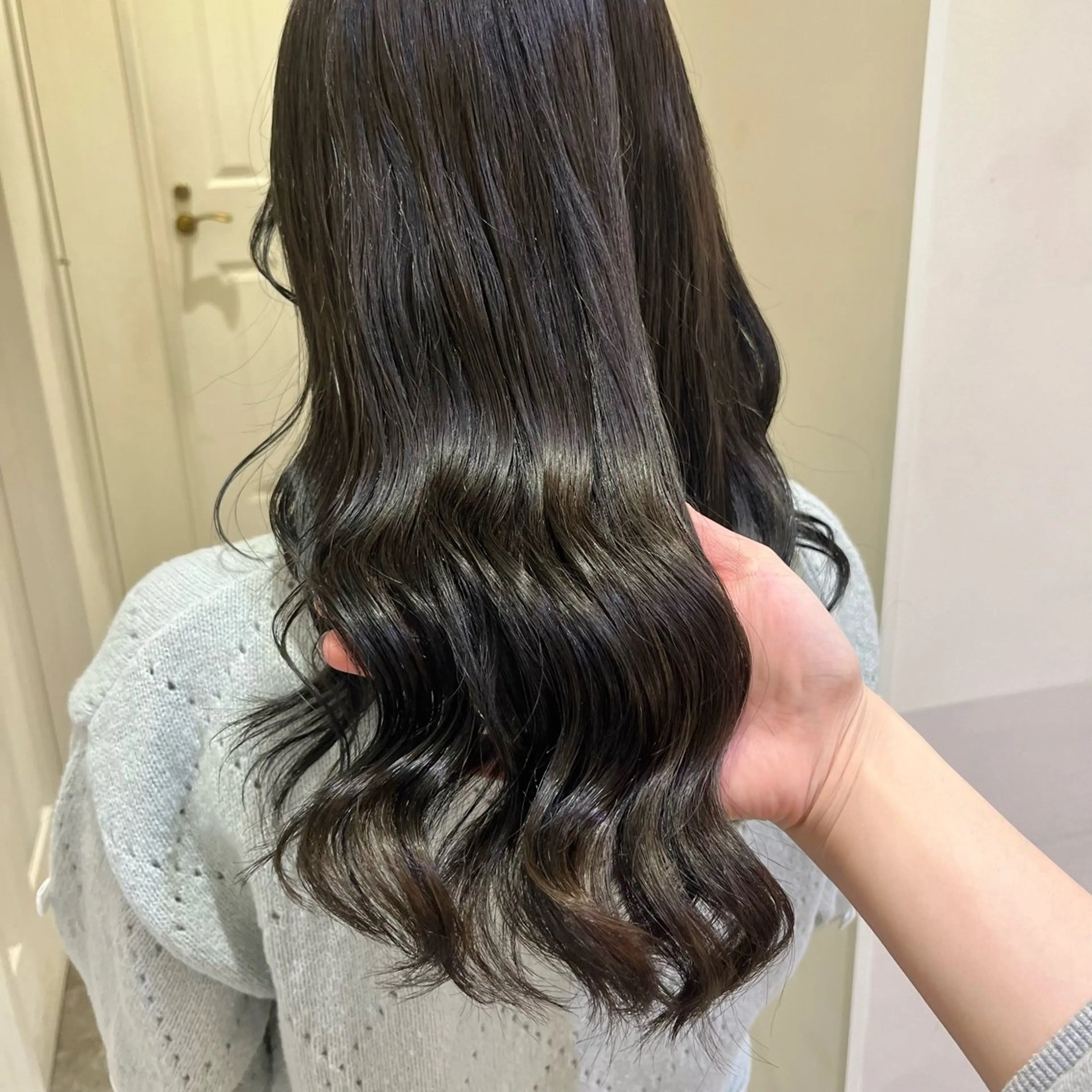 カラー 🍒垢抜けカラー 耳つぼ ヘアメあずみのヘアスタイル