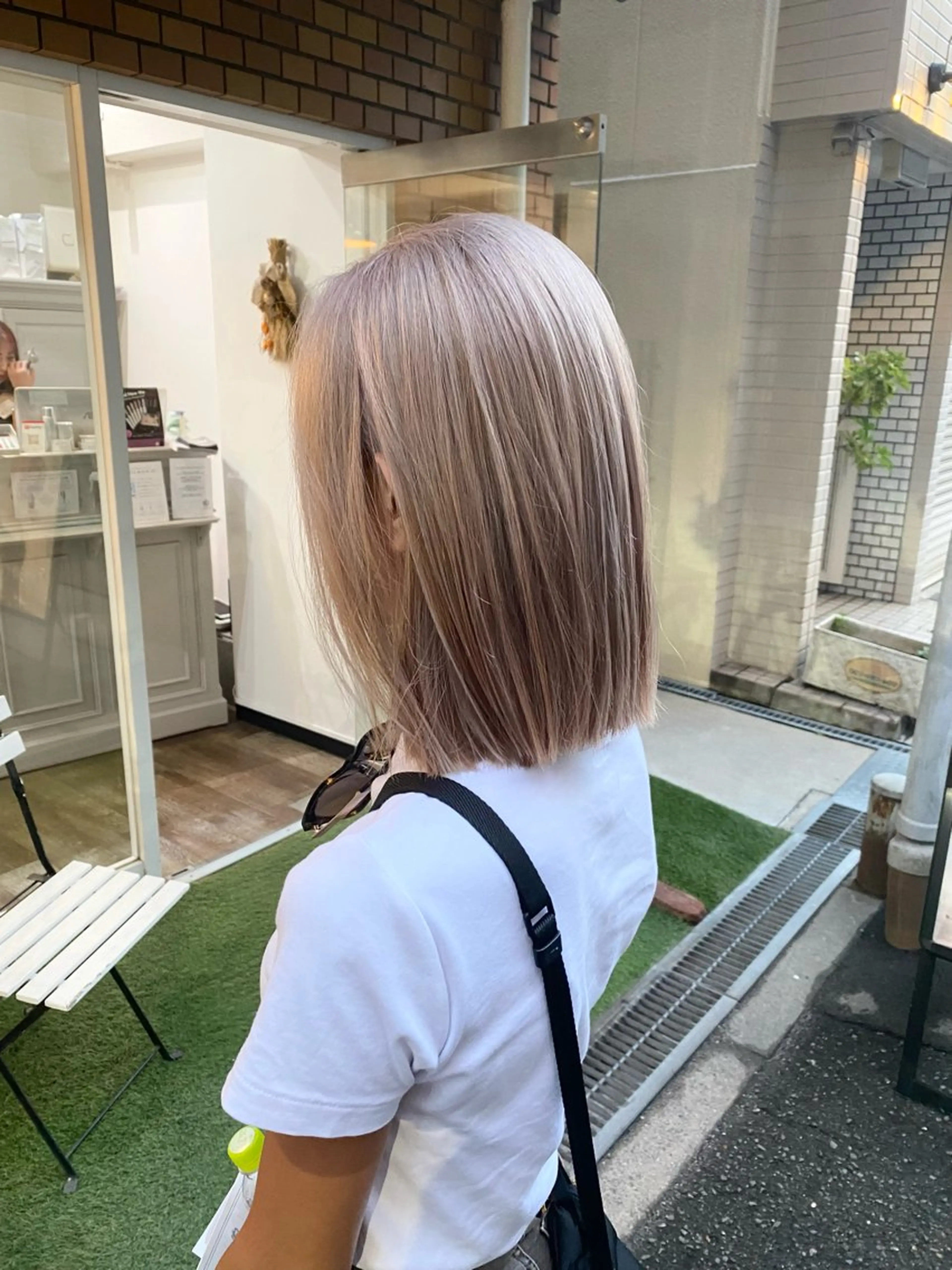 ミディアム カラー HONDA KANONのヘアスタイル