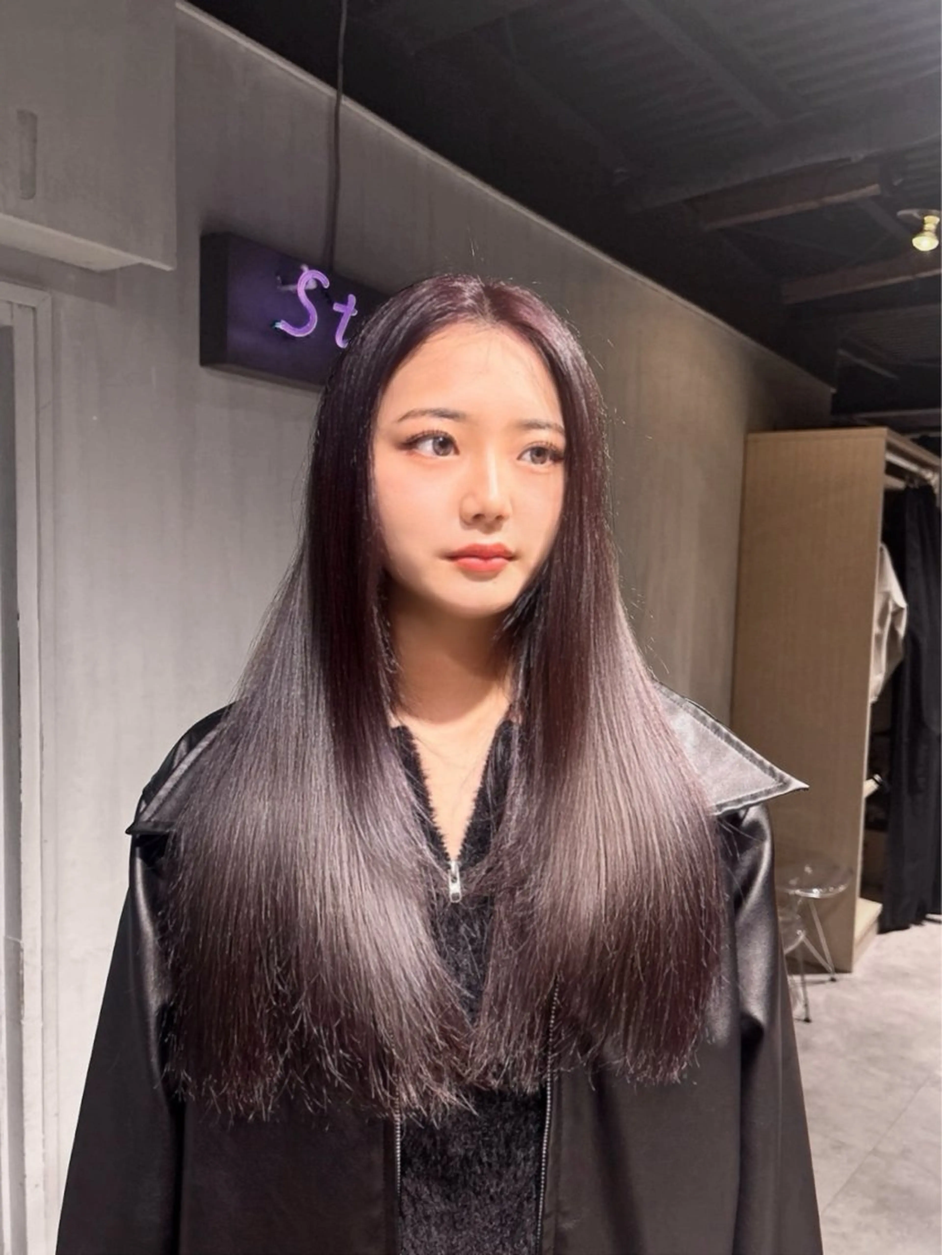 ロング 韓国風カラー 韓国風ヘア レイヤーカット ワンホンレイヤー MEI🎀垢抜けカラ ー🎀韓国styleのヘアスタイル