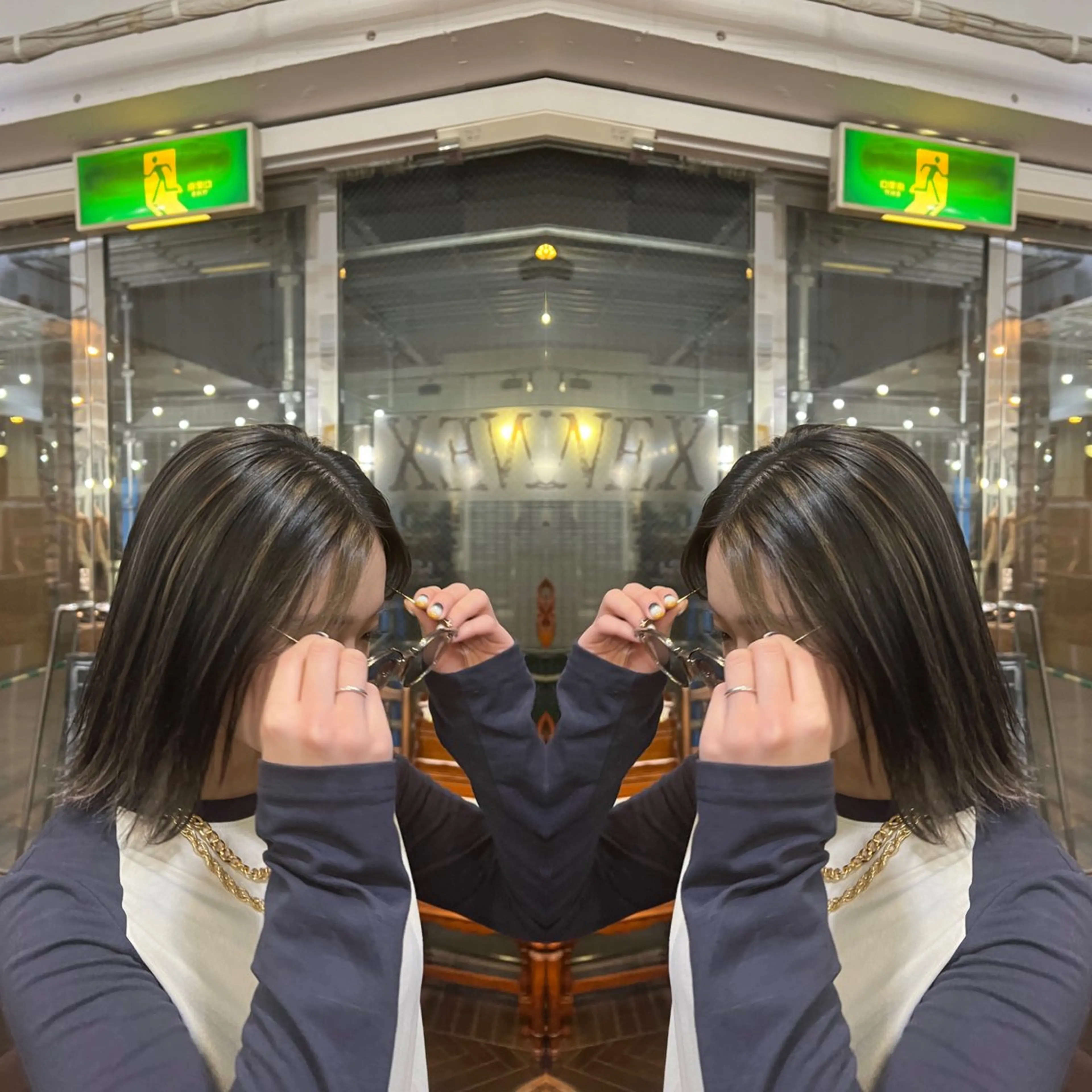 セミロング カラー レイヤー/ボブ/ ミニボブ/AOIのヘアスタイル