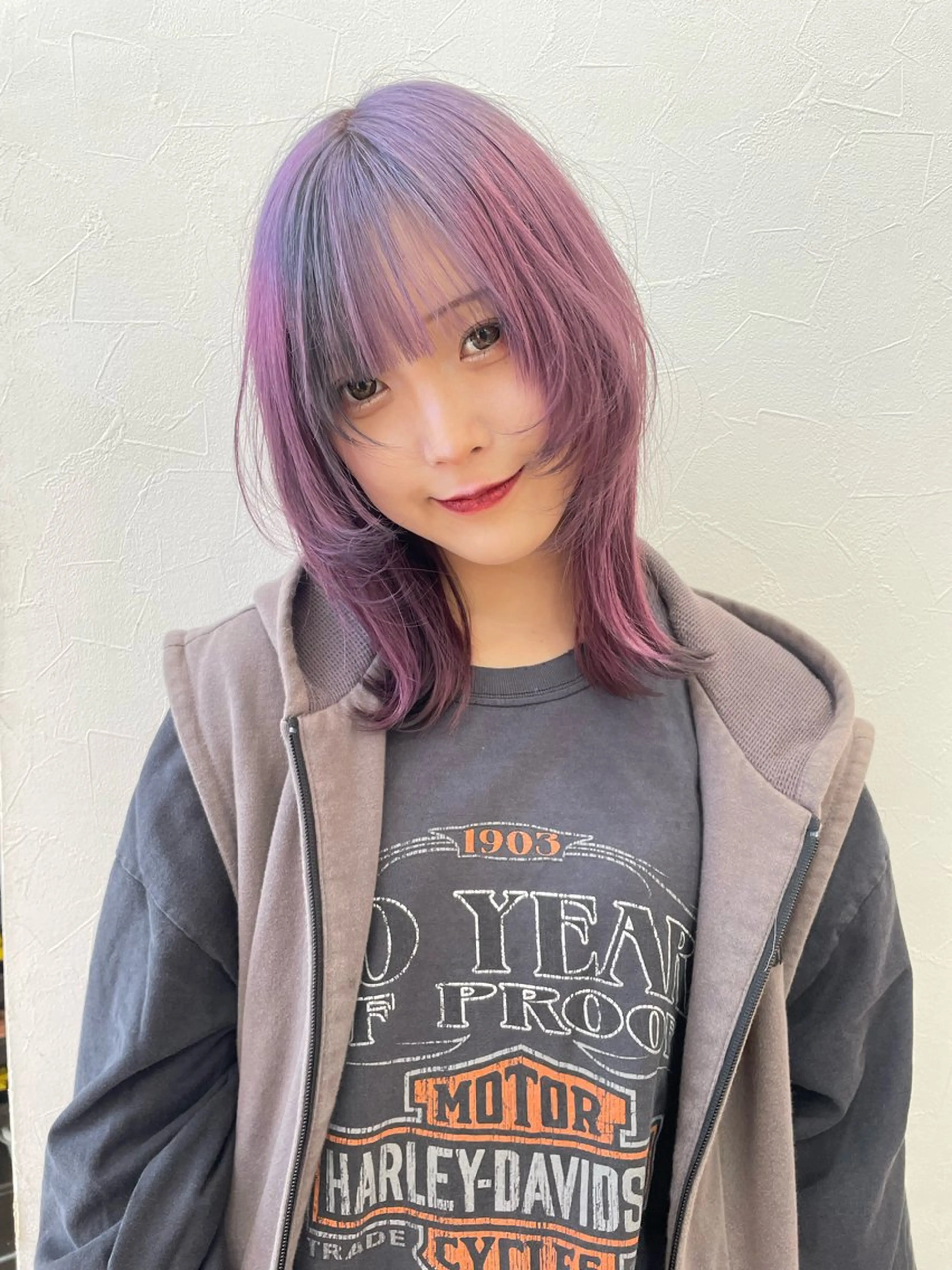 ミディアム ヘアカラー インク 美容院のヘアスタイル