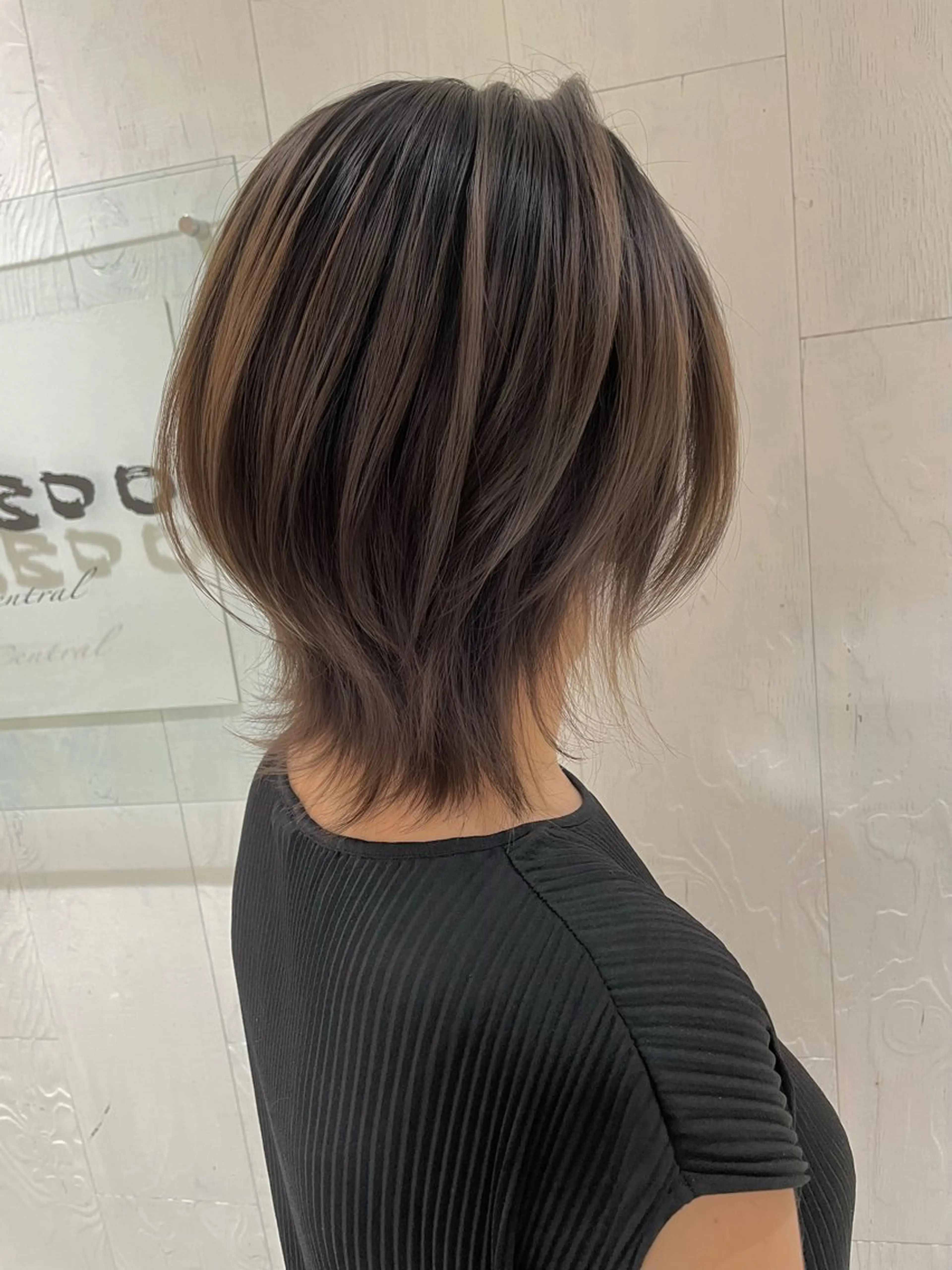 ミディアム カラー 顔まわりレイヤー 顔周りカット レイヤーカット ヘアカラー トリートメント 河合秀明/ハイライト /インナーカラーのヘアスタイル